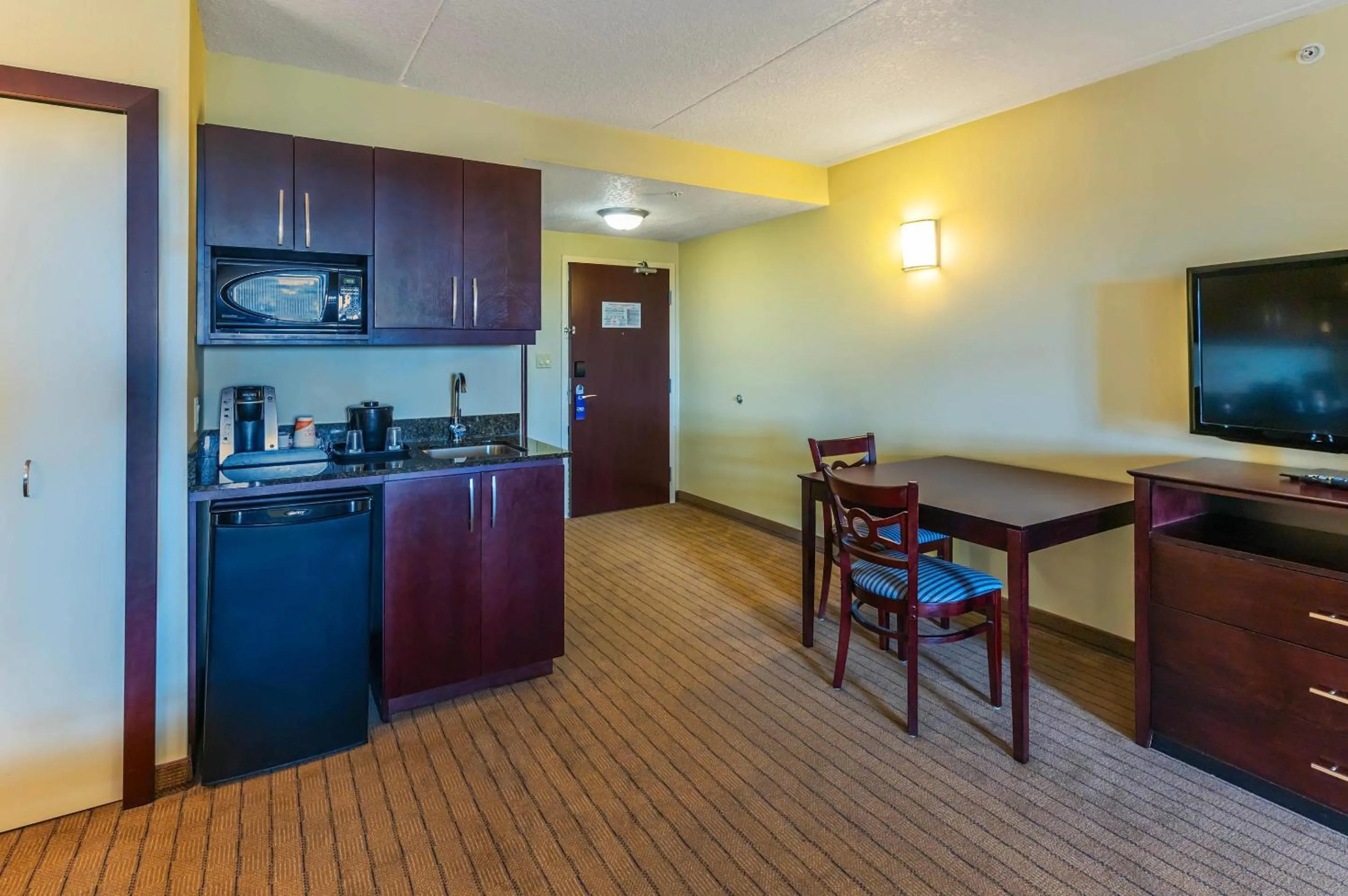 Bedroom in Comfort Inn & Suites