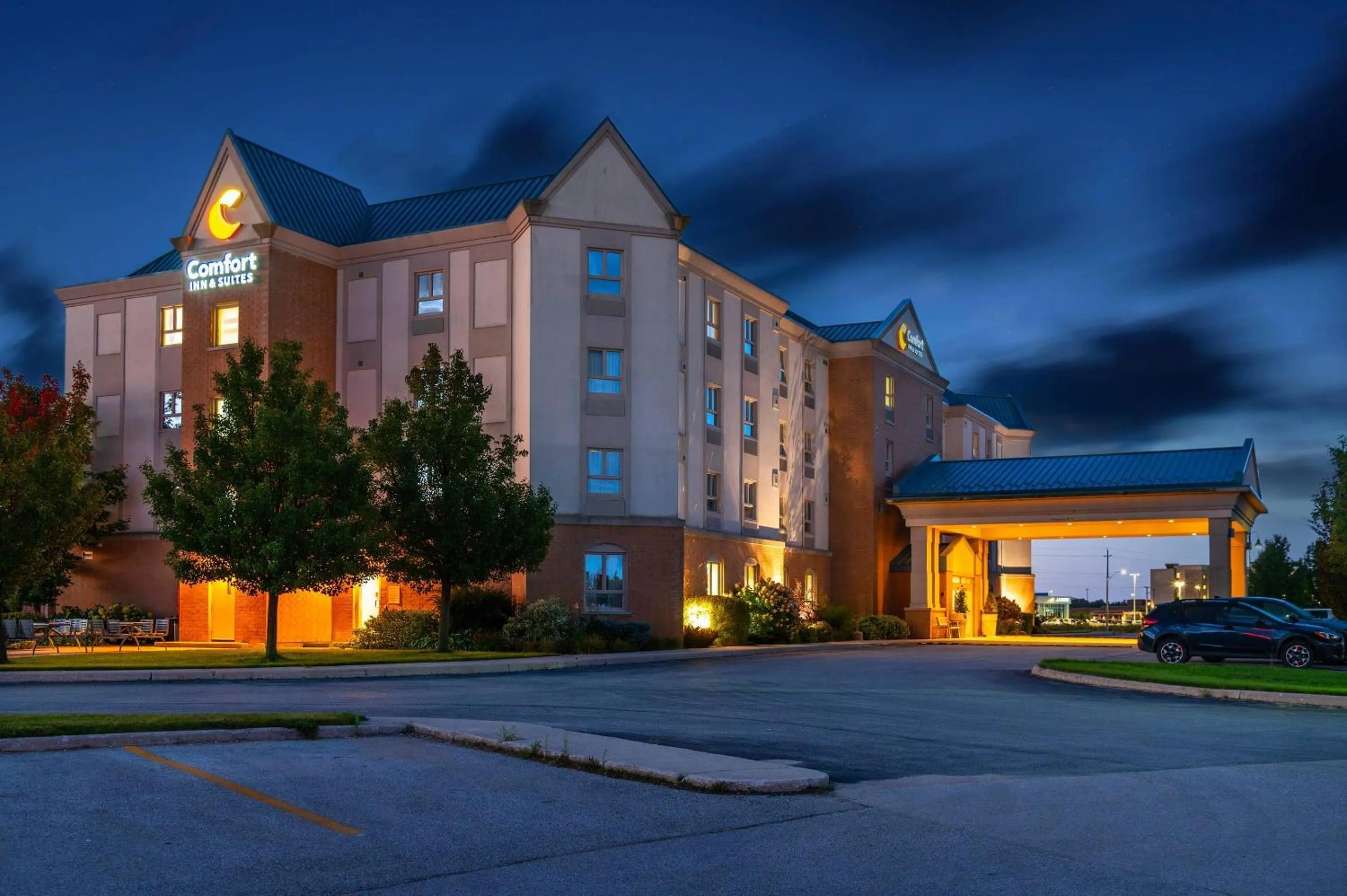 Property building in Comfort Inn & Suites