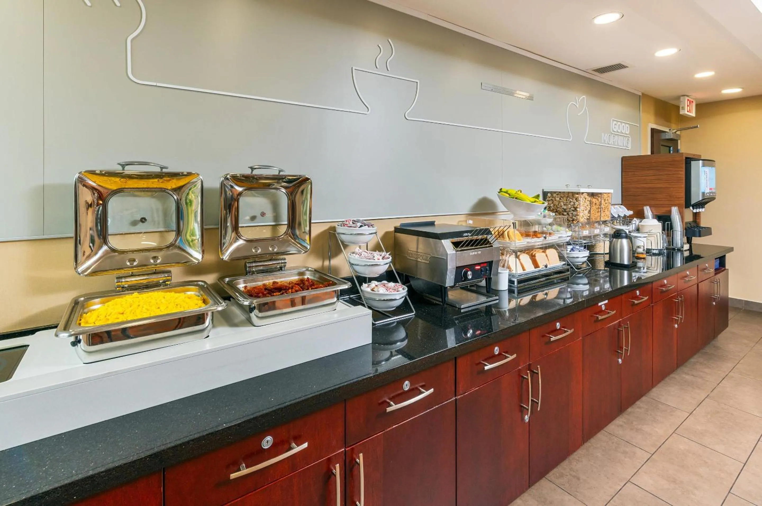 Breakfast in Comfort Inn & Suites