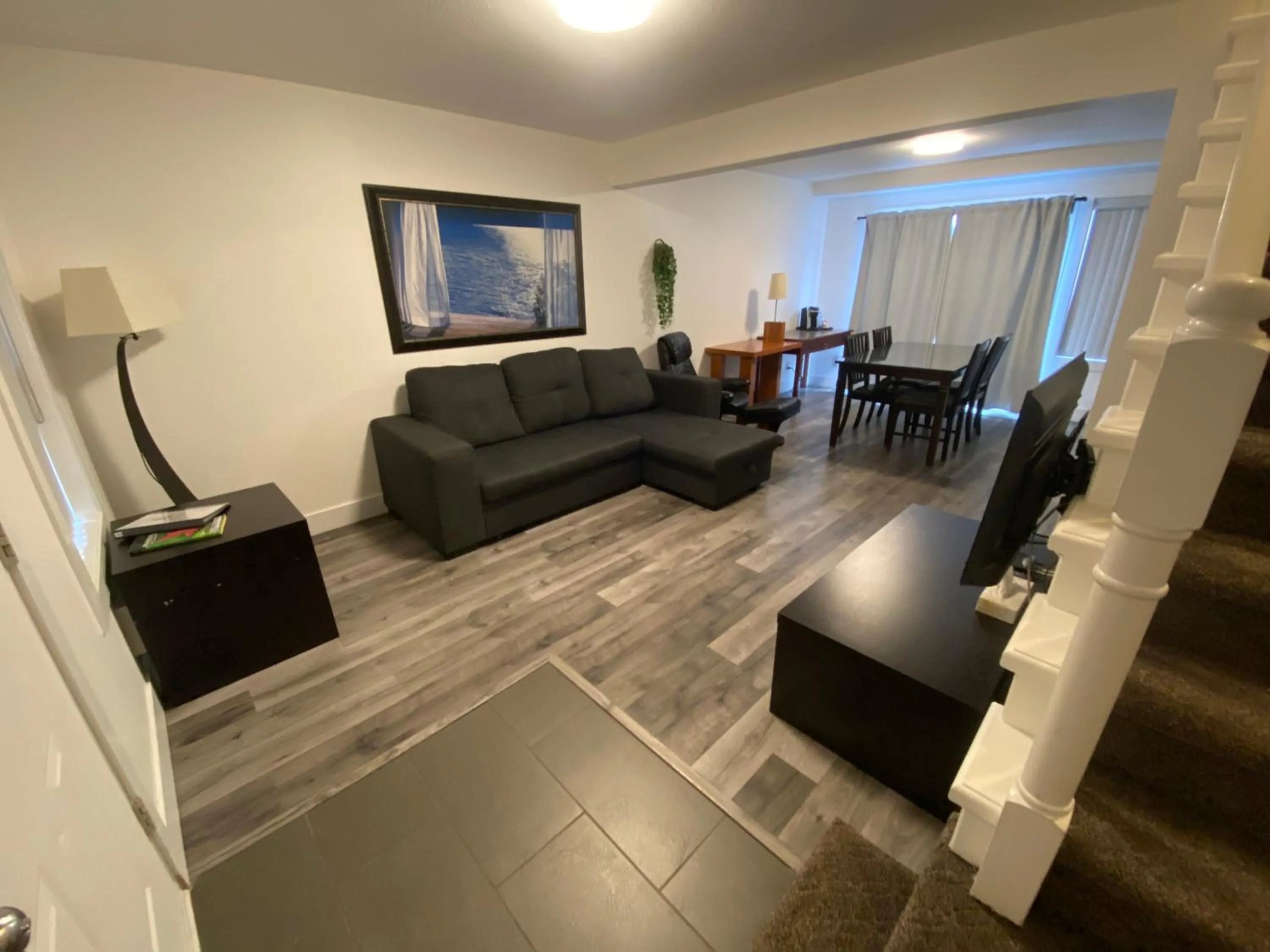 Communal lounge/ TV room in Riverside Resort & RV Park