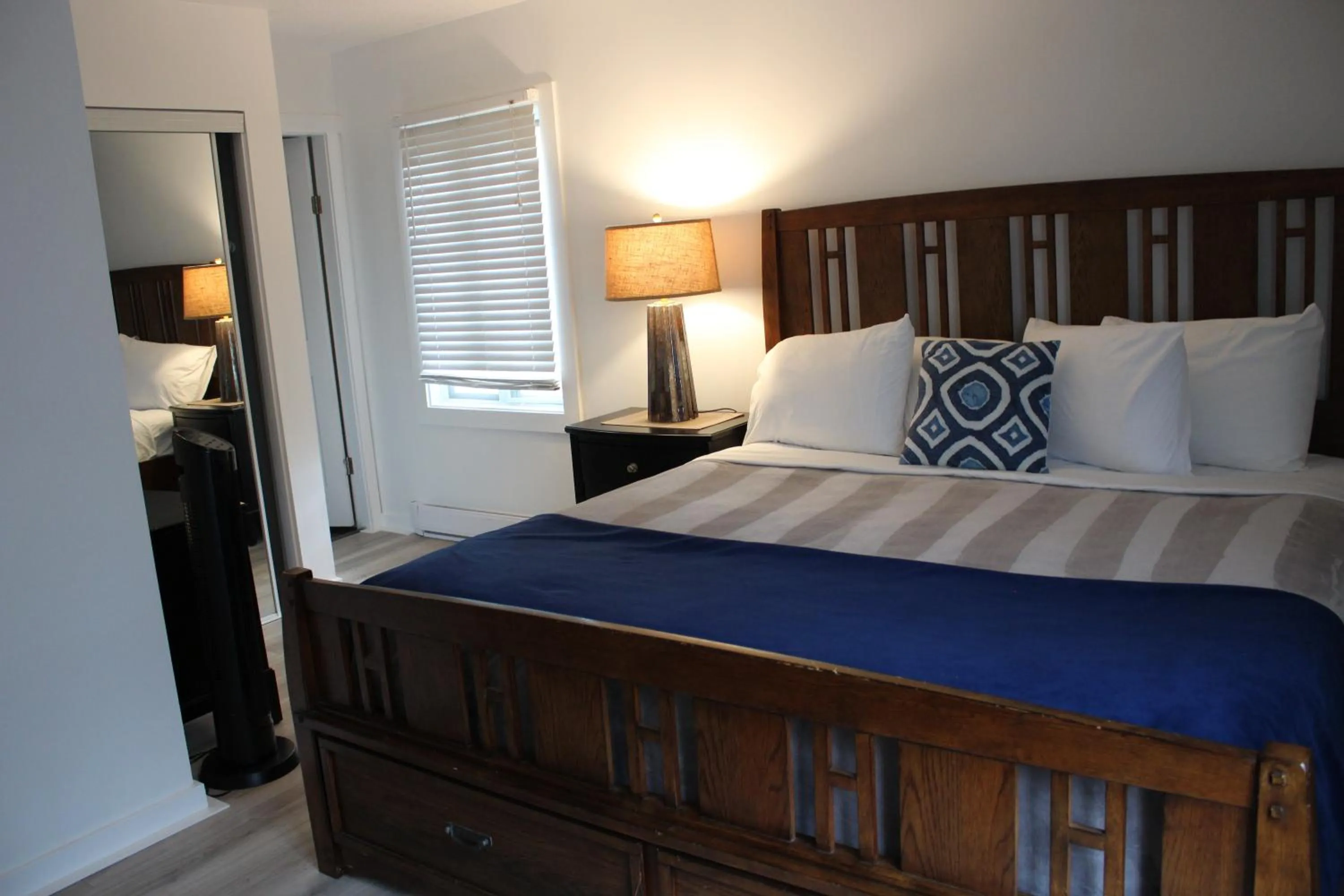 Bedroom, Bed in Riverside Resort & RV Park