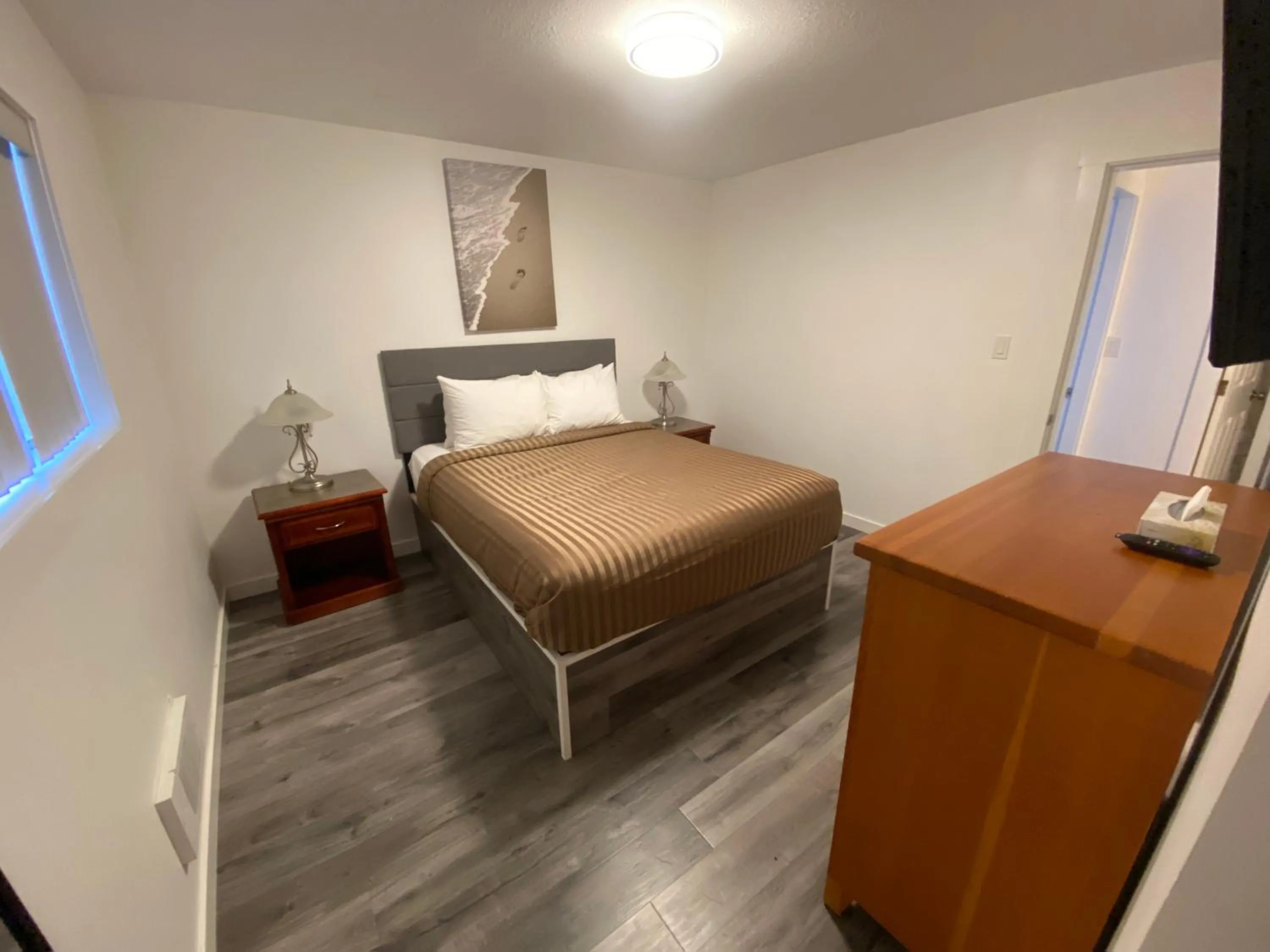 Bed in Riverside Resort & RV Park