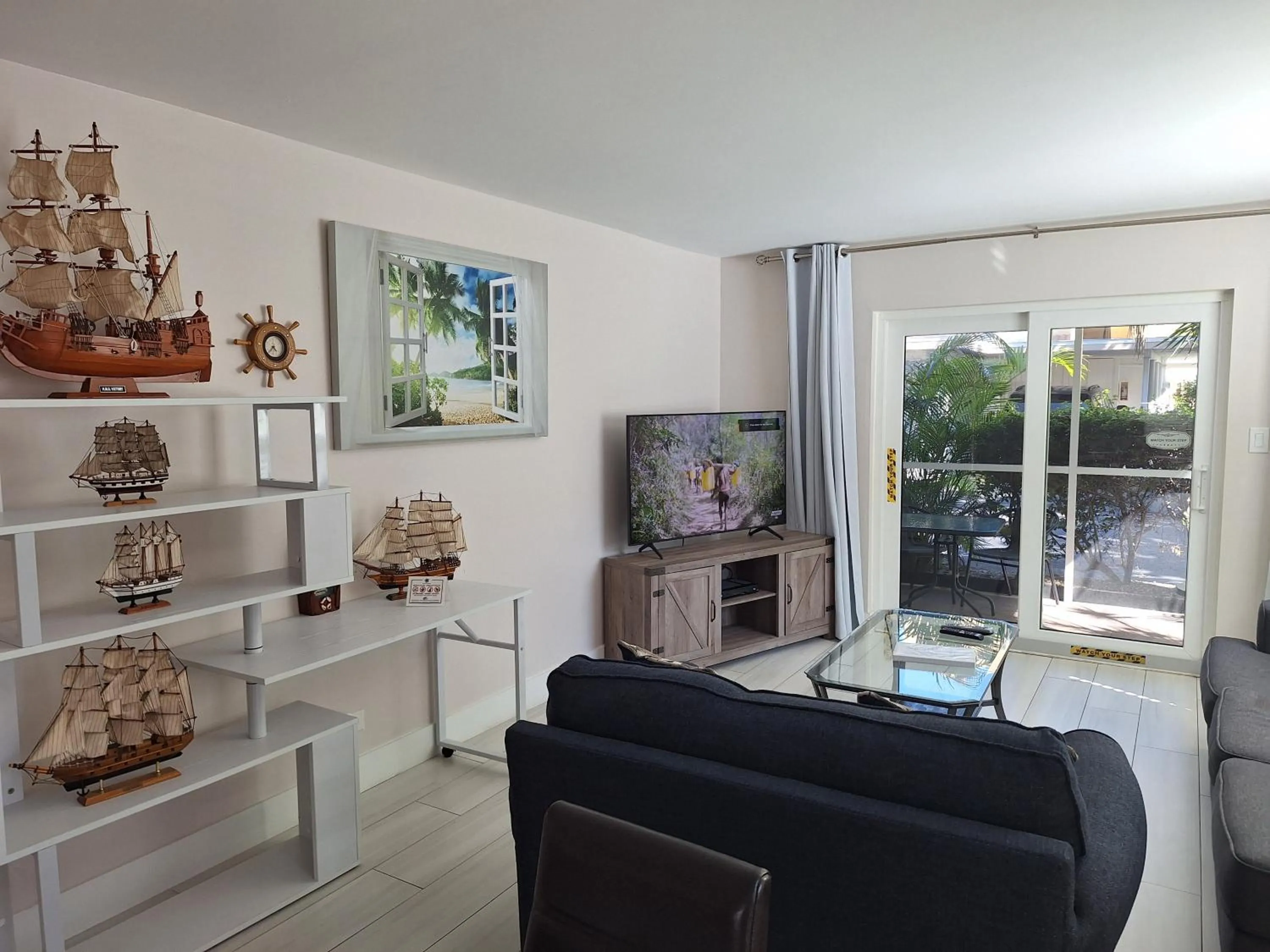 Patio in Turtle Crawl Inn - Longboat Key