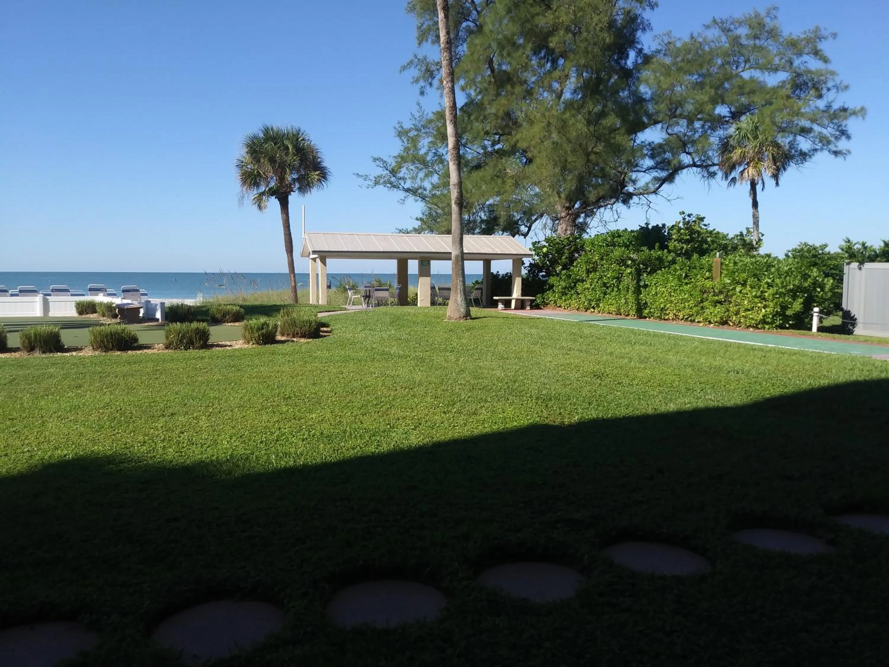 Garden in Turtle Crawl Inn - Longboat Key
