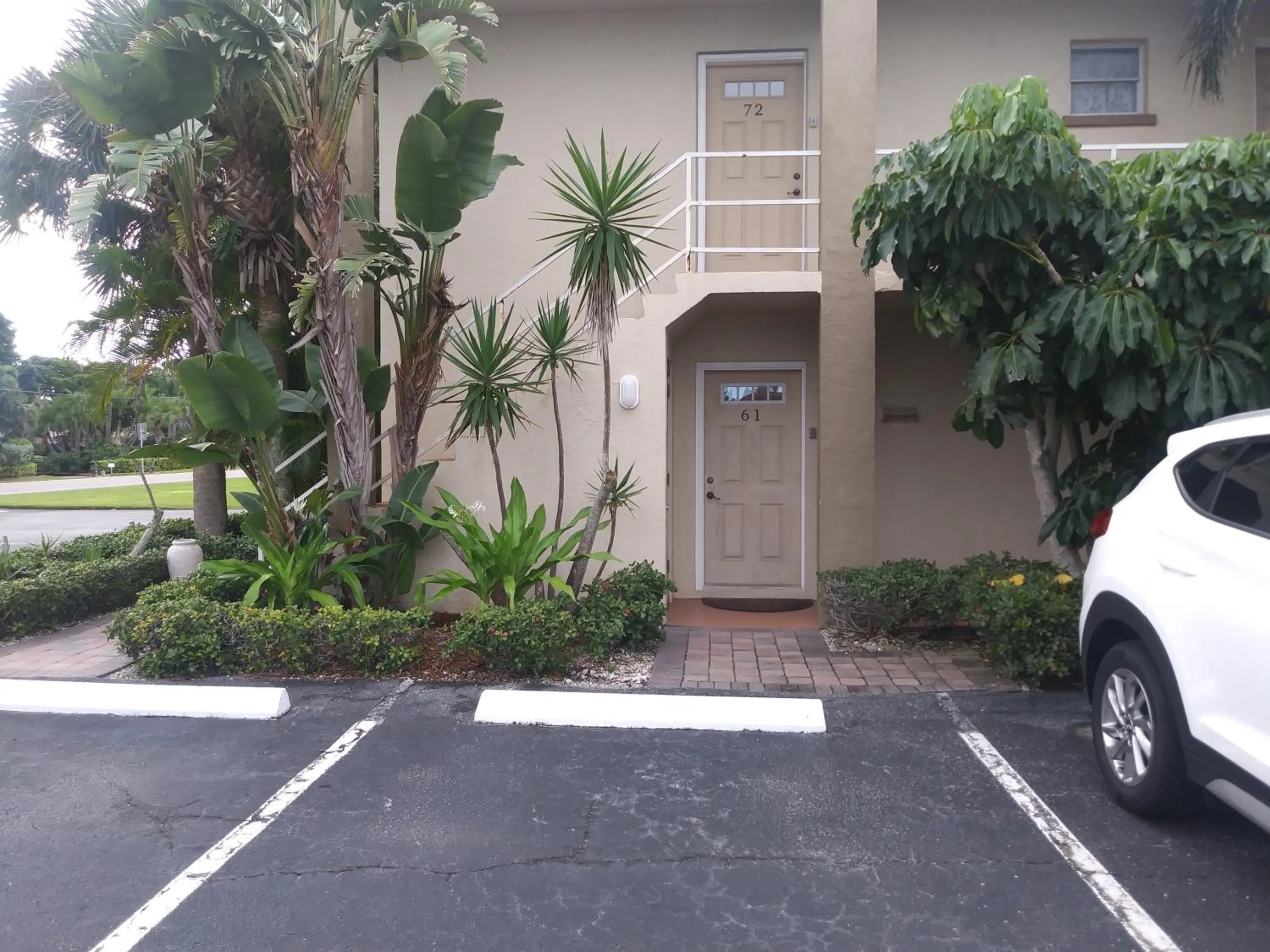 Facade/entrance in Turtle Crawl Inn - Longboat Key