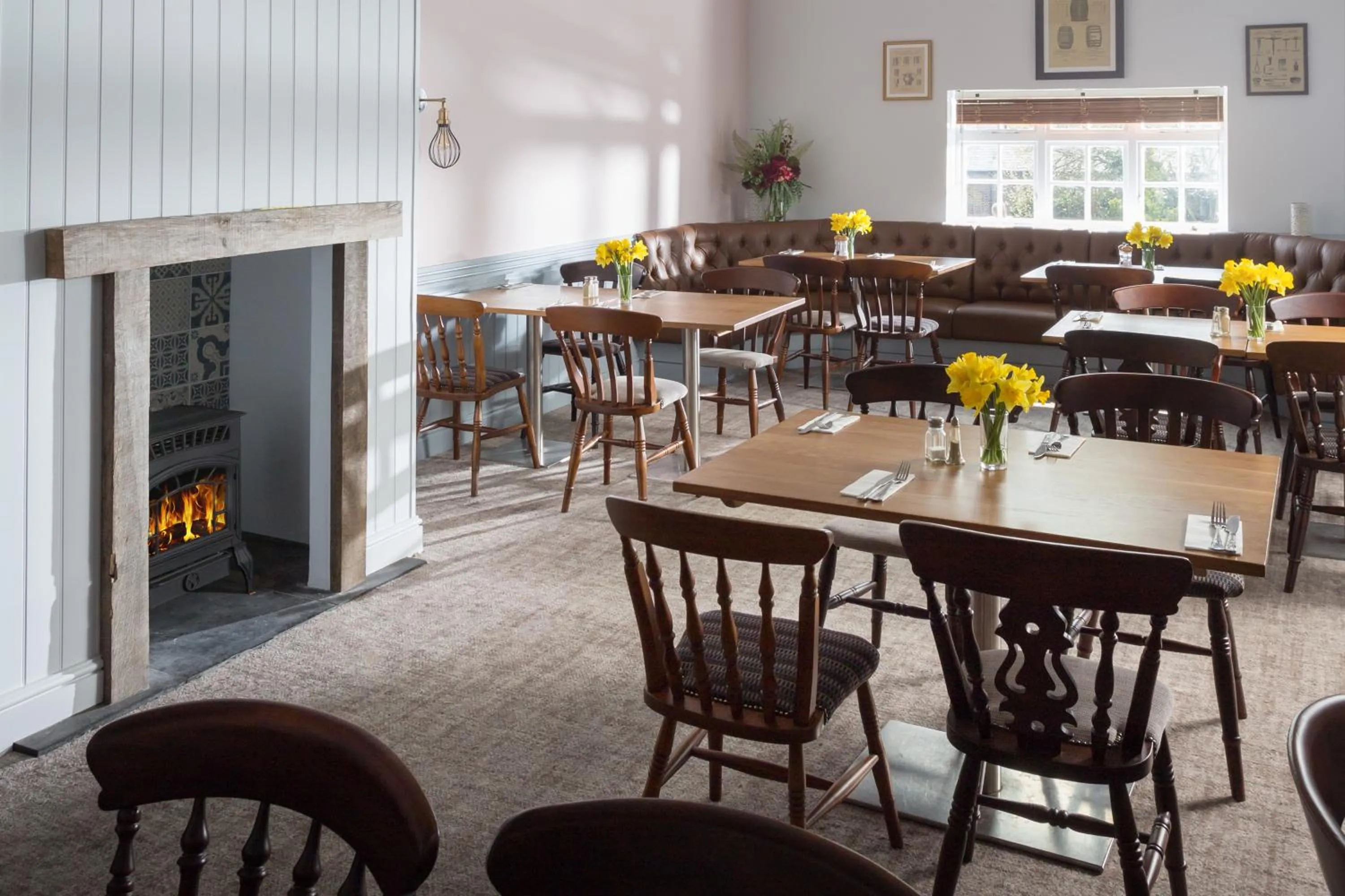 Restaurant/places to eat in Rashleigh Arms