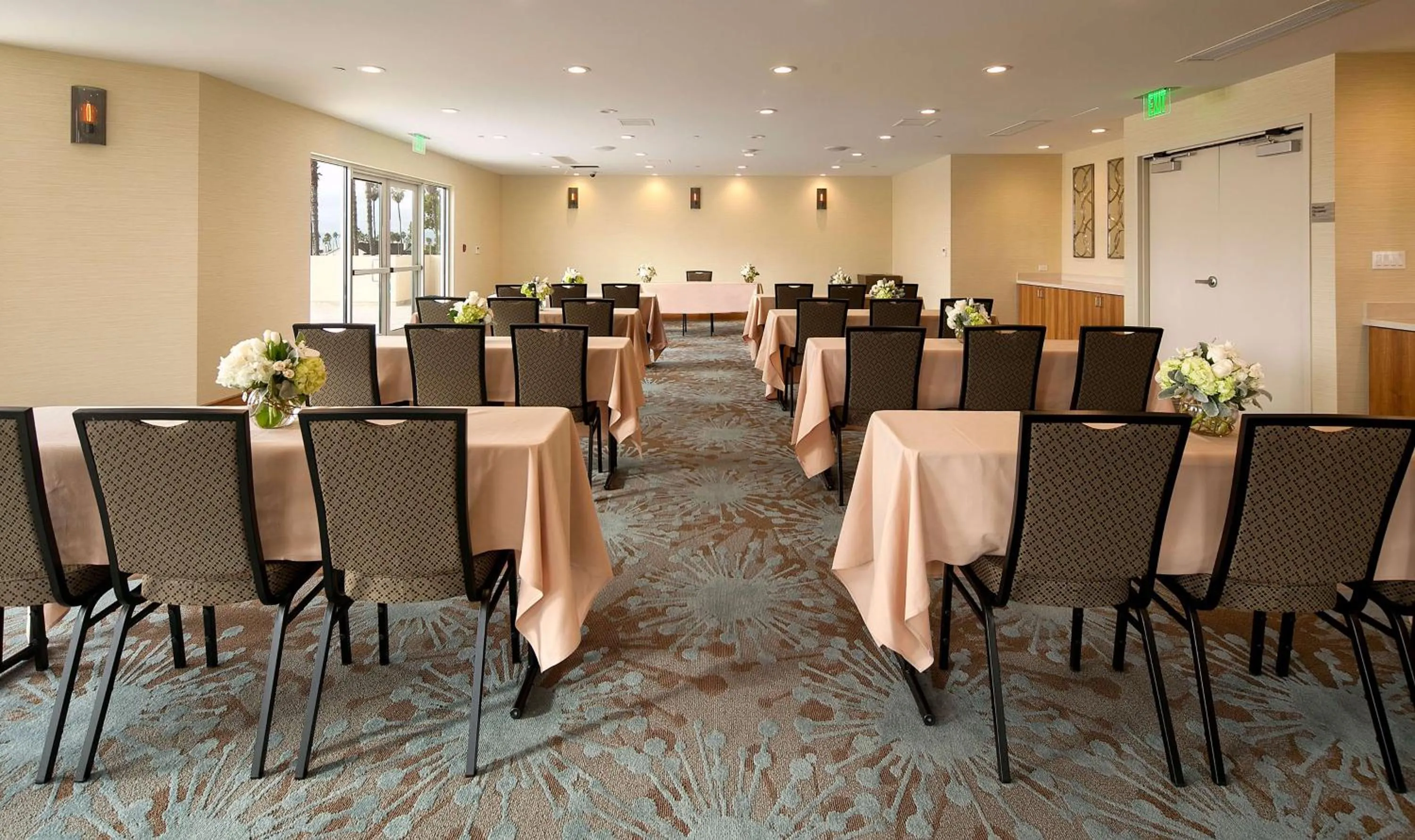 Meeting/conference room in Redondo Beach Hotel, Tapestry Collection by Hilton