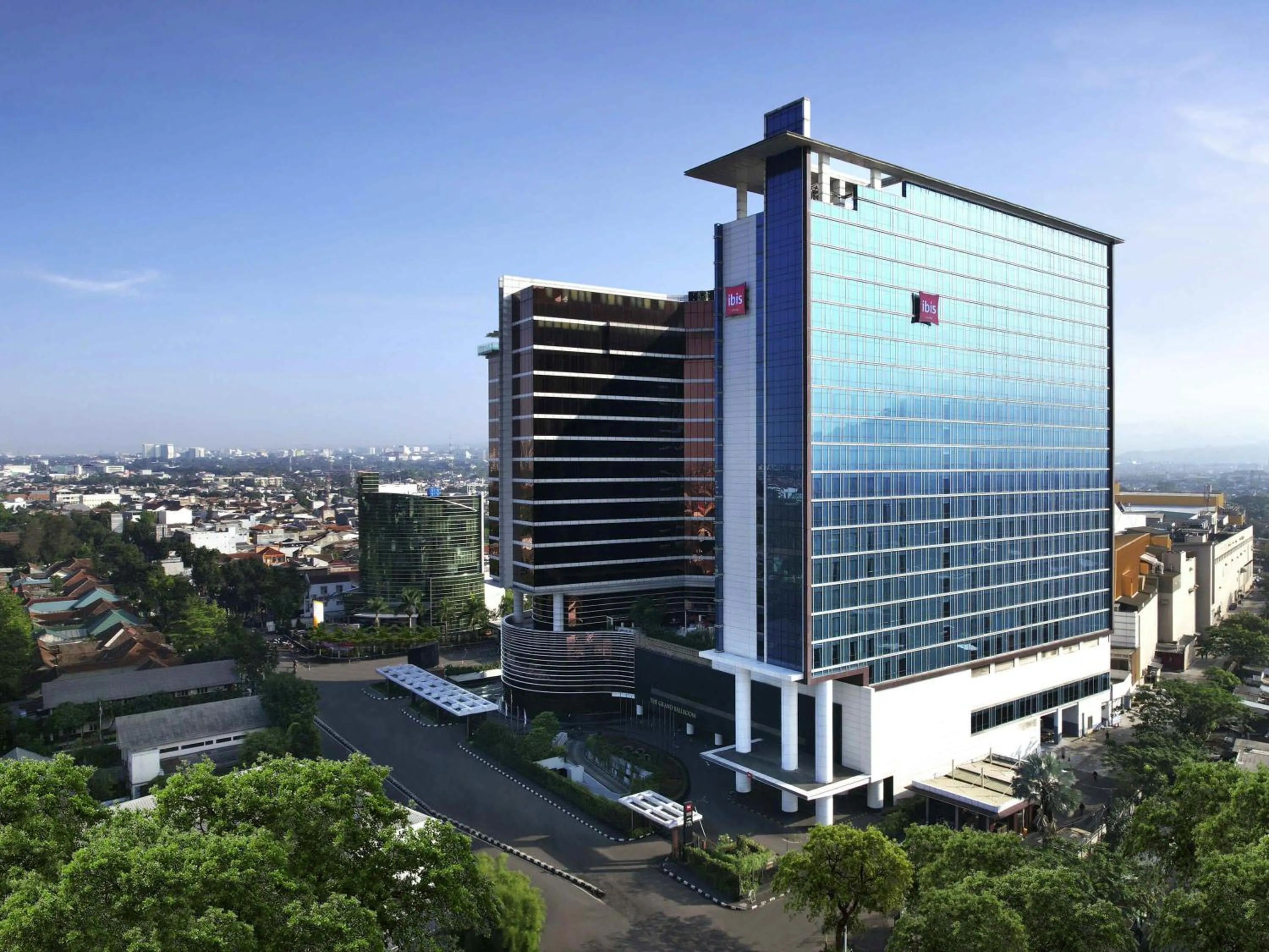 Property building in Ibis Bandung Trans Studio