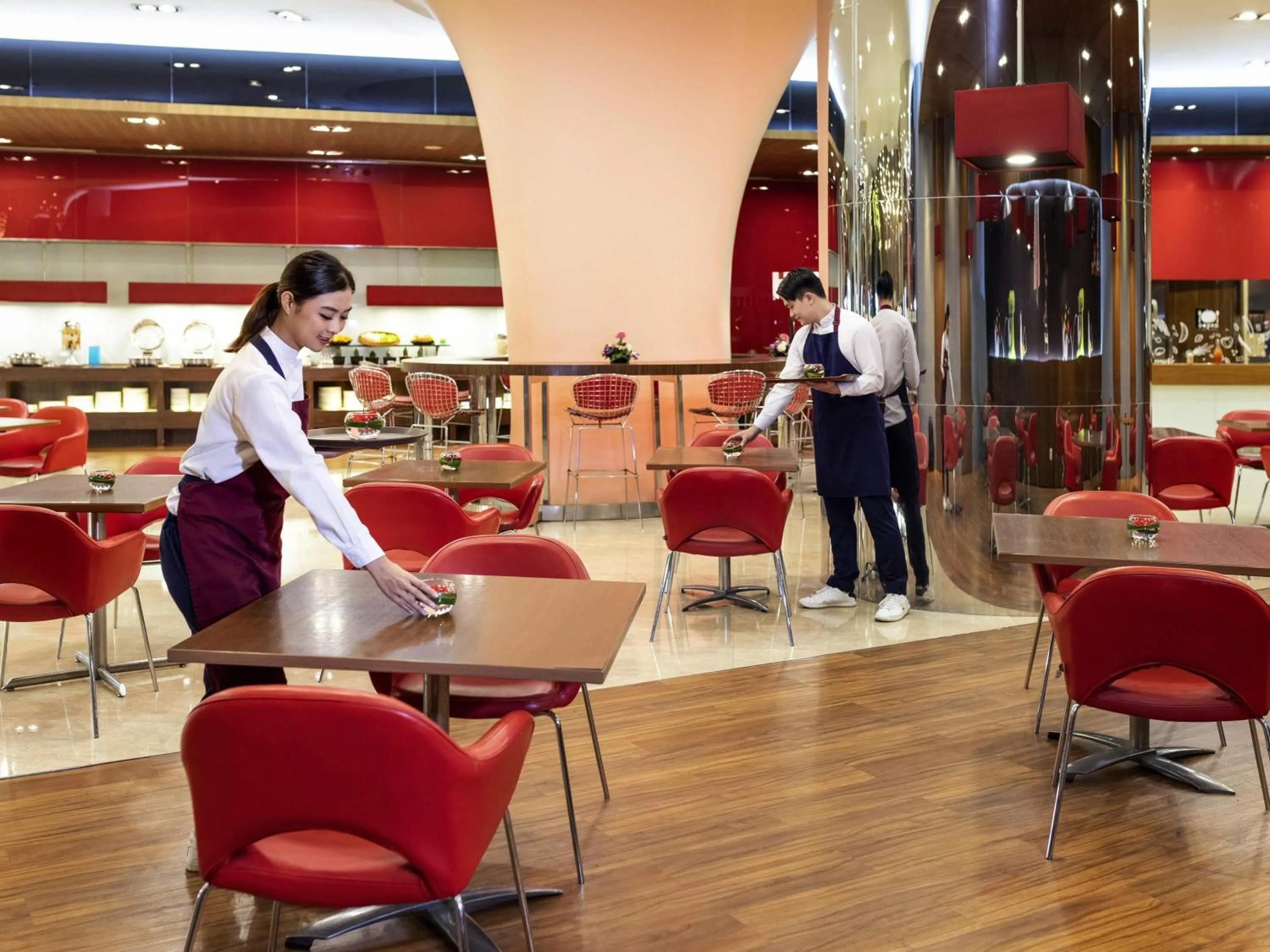 Restaurant/places to eat in Ibis Bandung Trans Studio