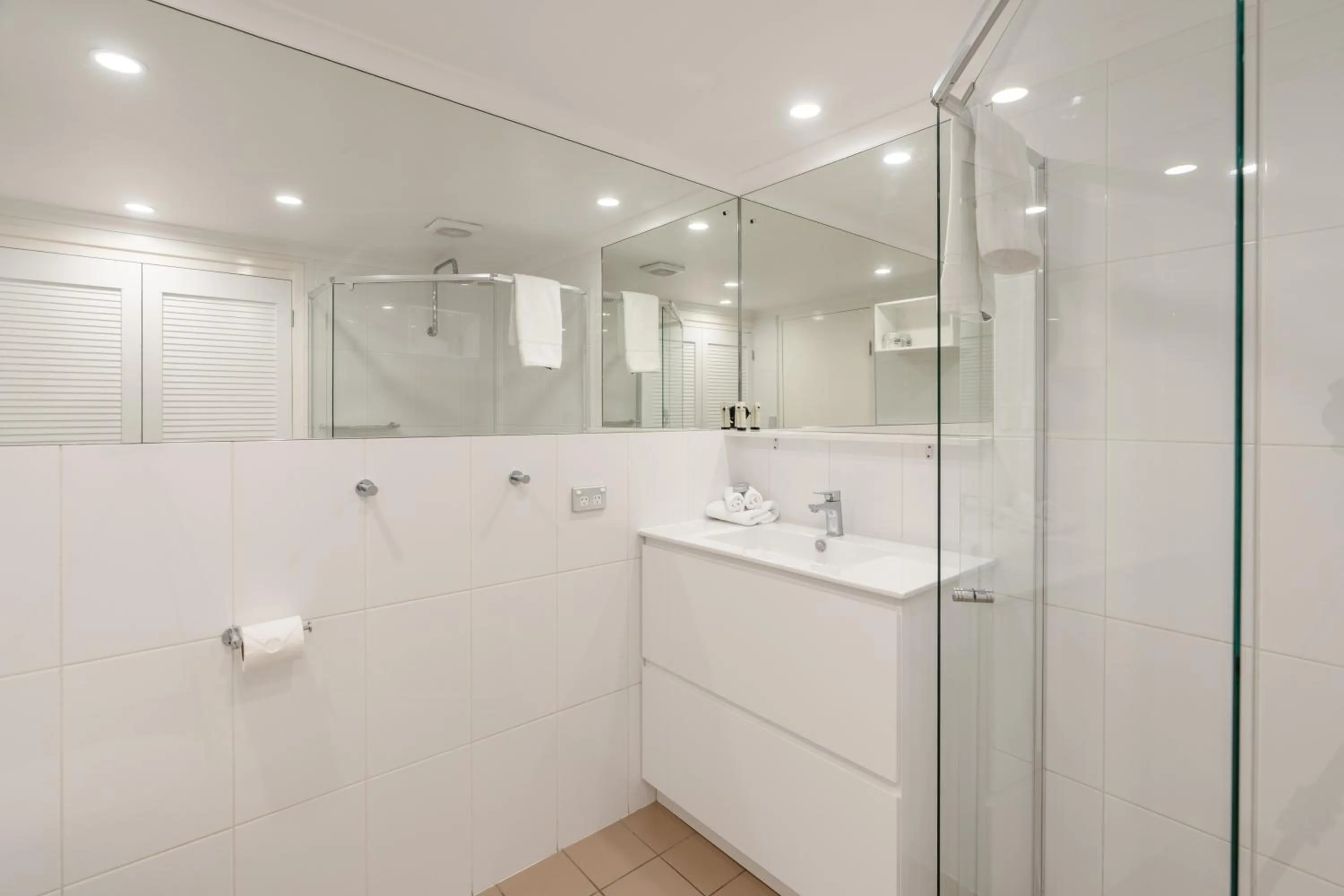Bathroom in Outrigger Bay