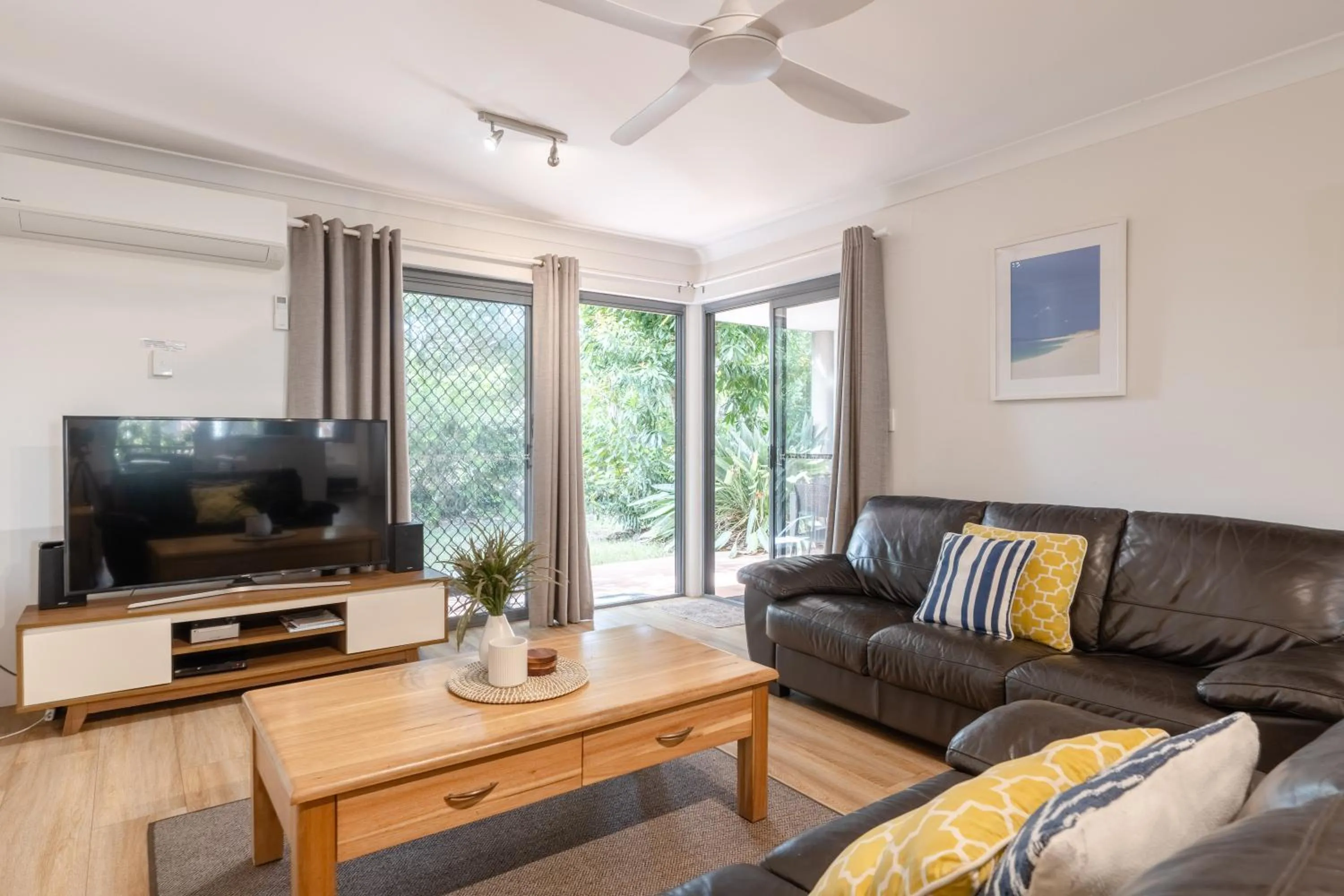 Living room in Outrigger Bay