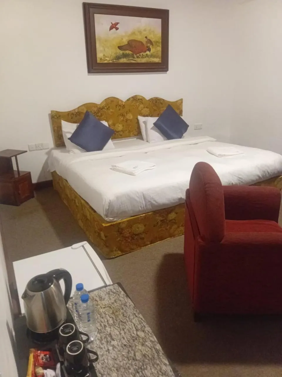 Coffee/tea facilities, Bed in Tea Bush Hotel