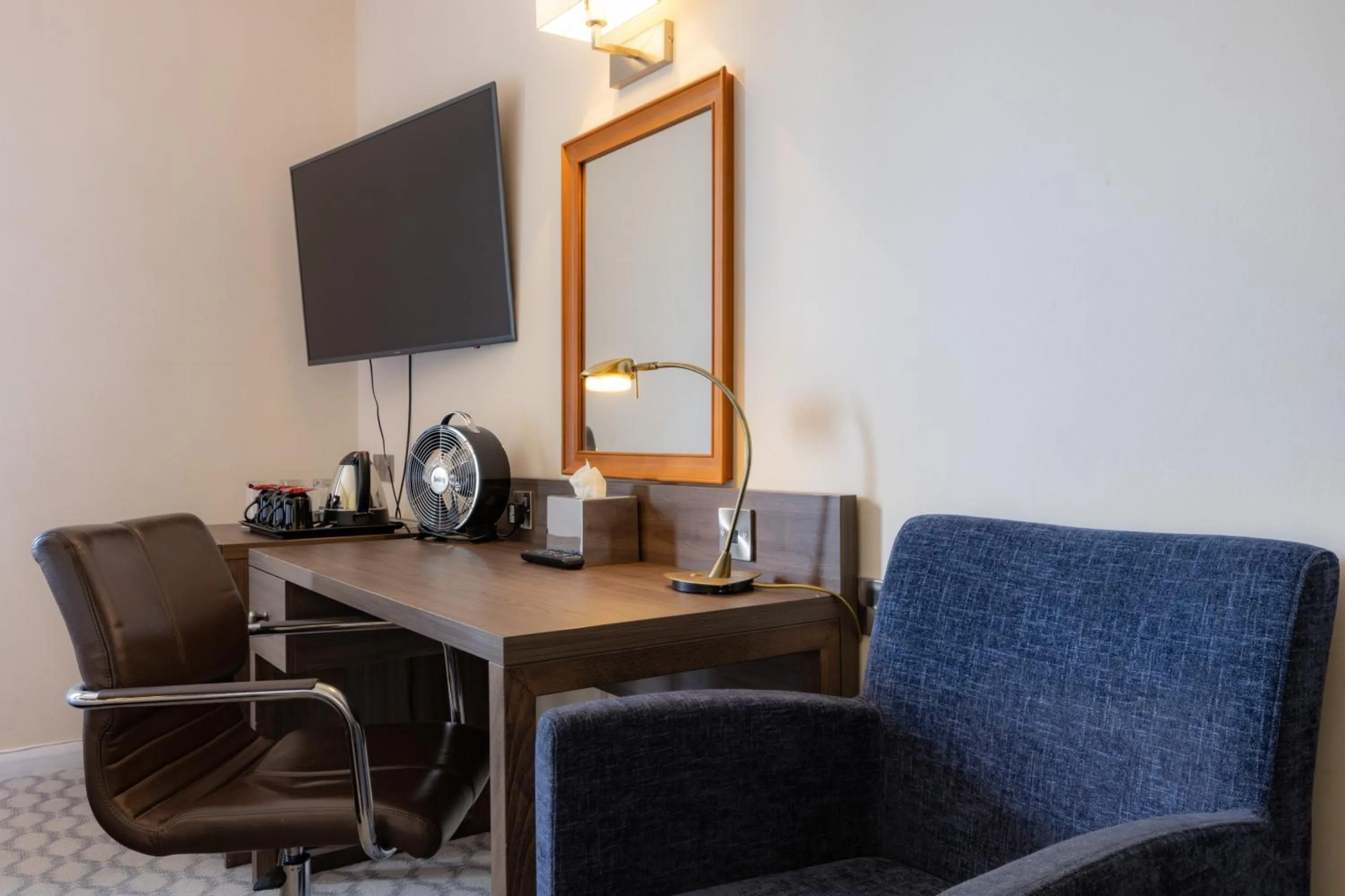 Bedroom in Avisford Park Hotel