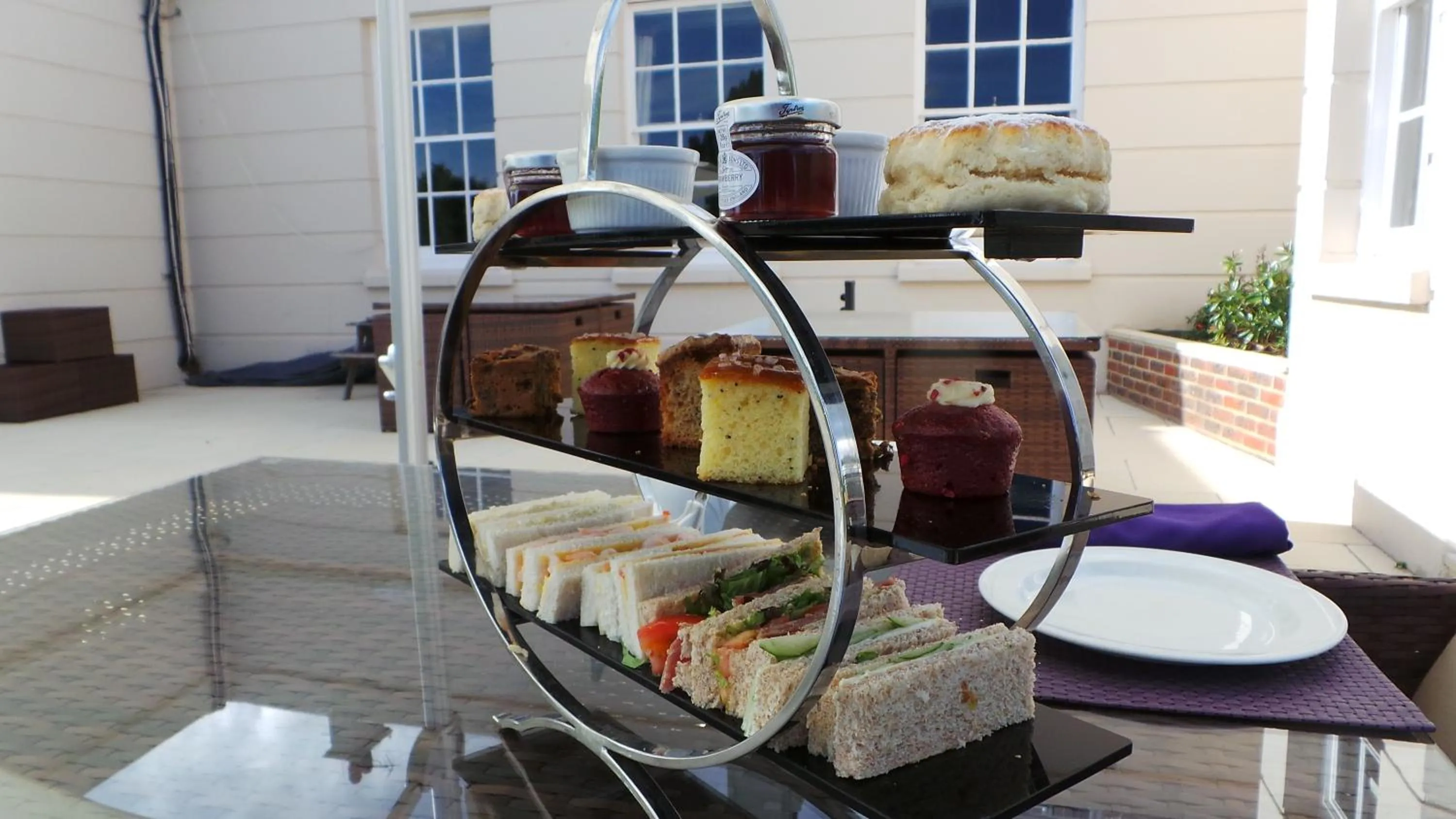 Coffee/tea facilities in Avisford Park Hotel