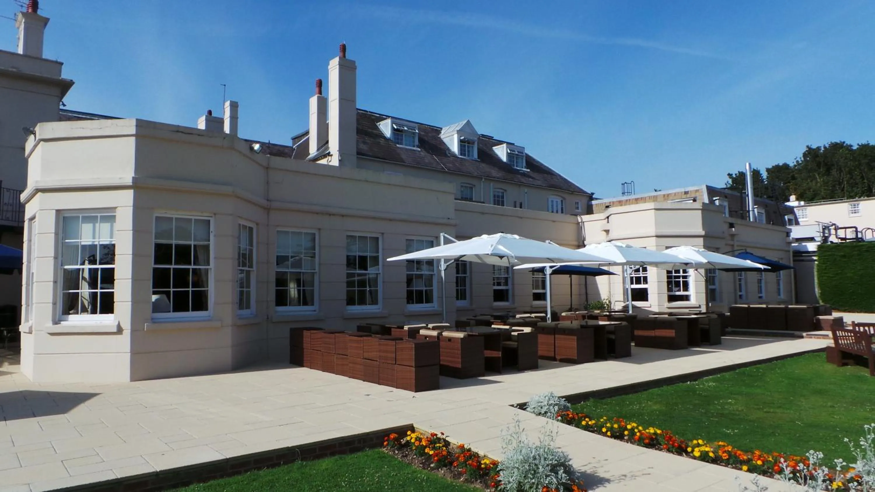 Property building in Avisford Park Hotel