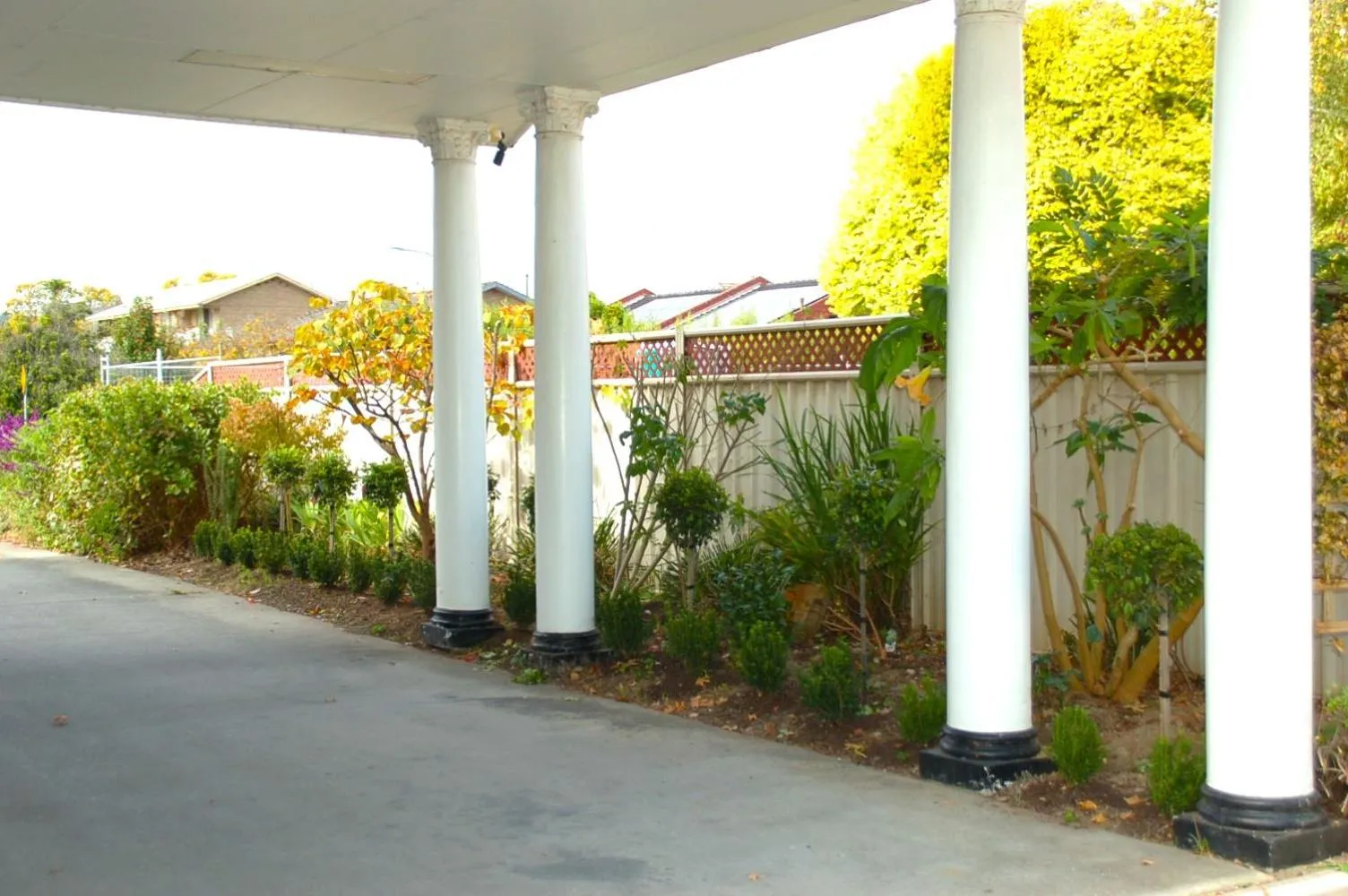 Property building in Meramie Motor Inn