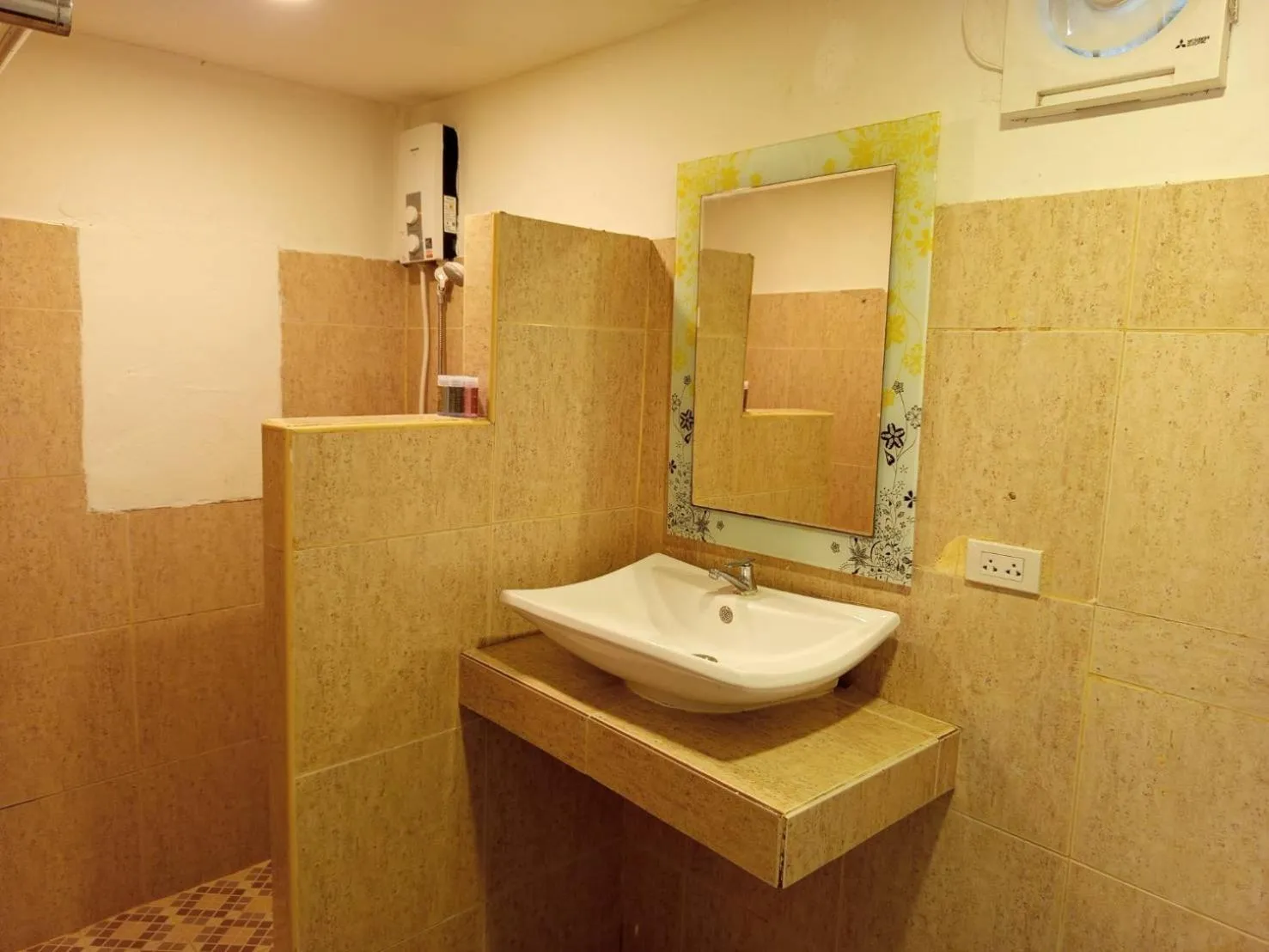 Toilet in Faye Orchid Garden Resort