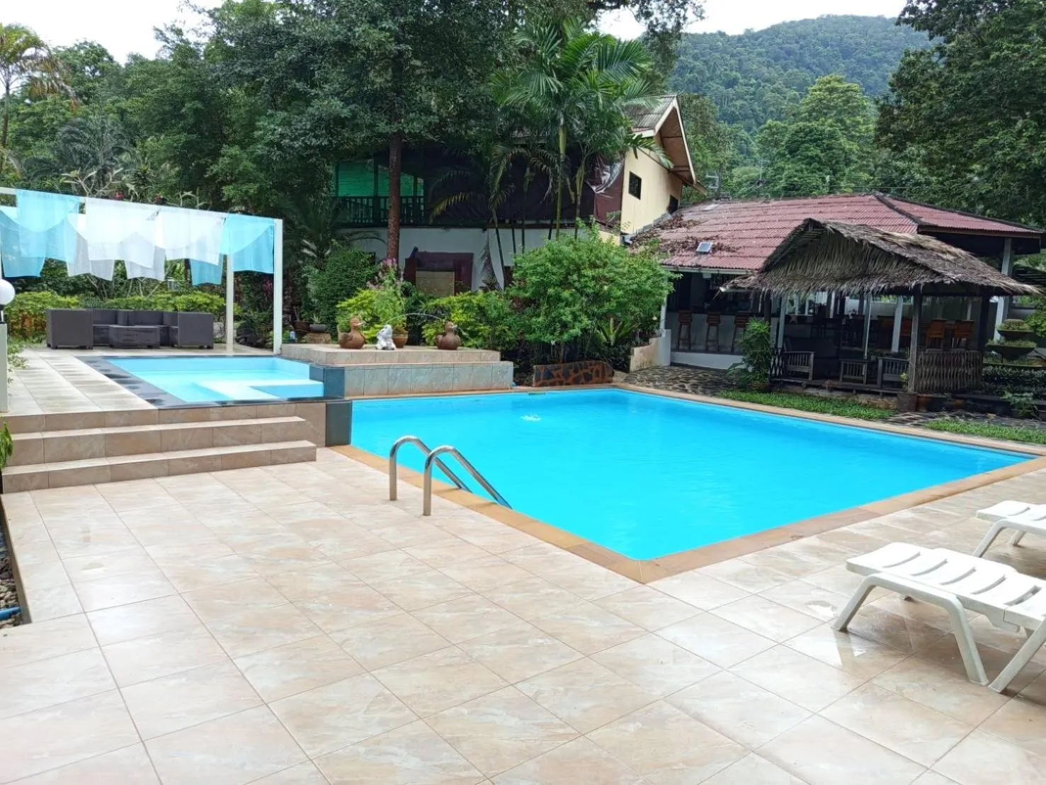 Swimming pool in Faye Orchid Garden Resort