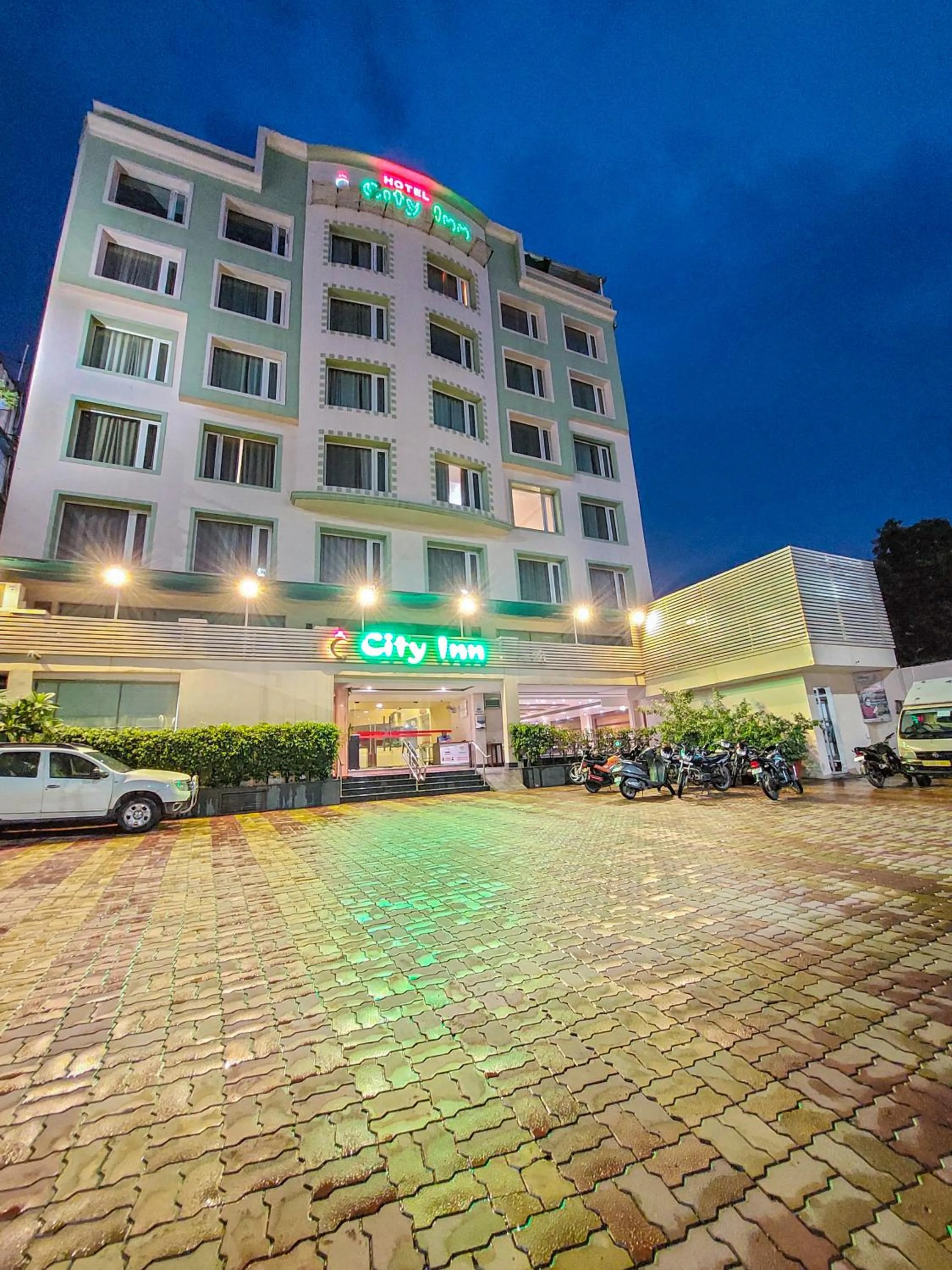 Property building in Hotel City Inn