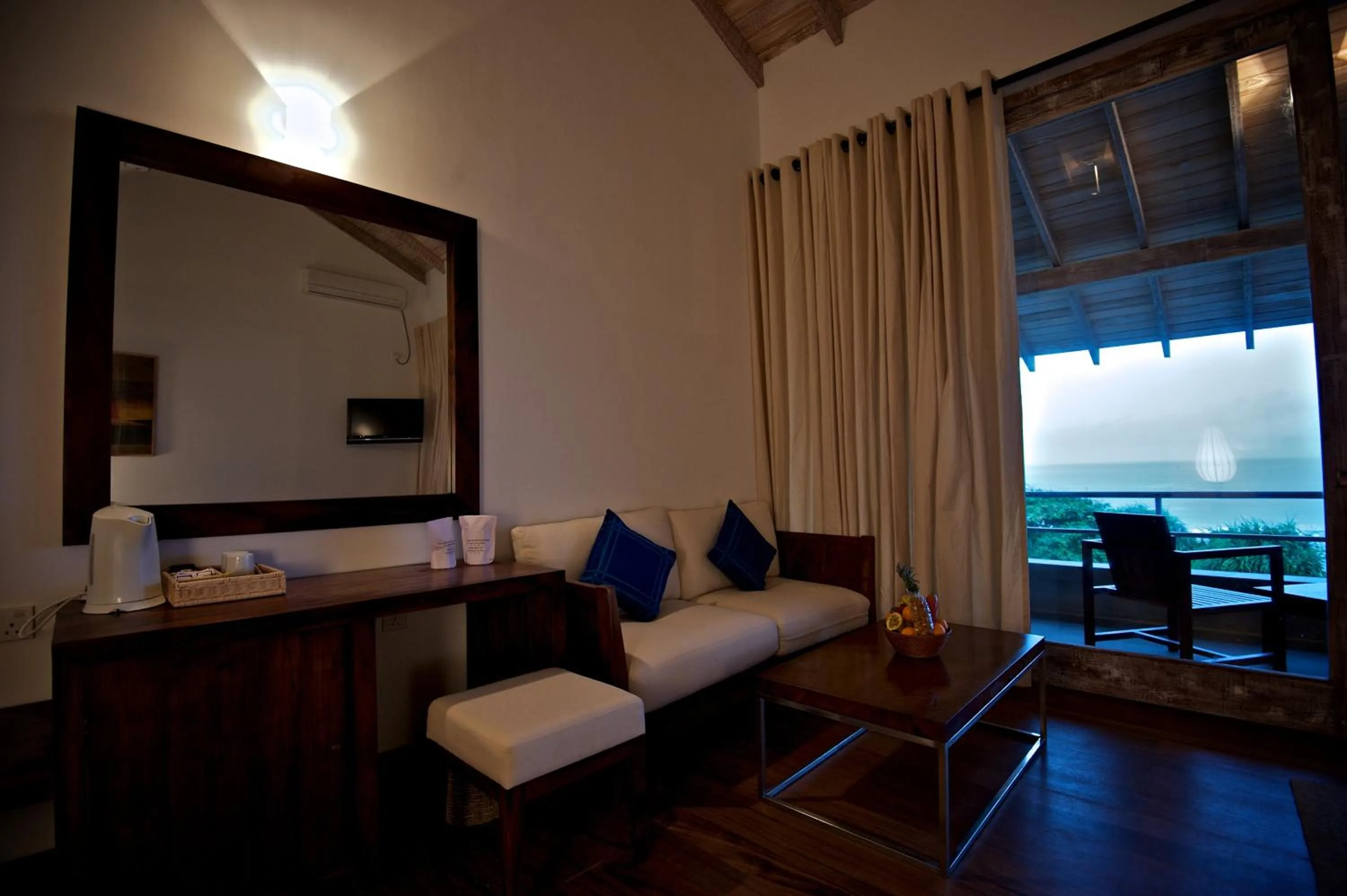 Living room in Roman Beach Hotel