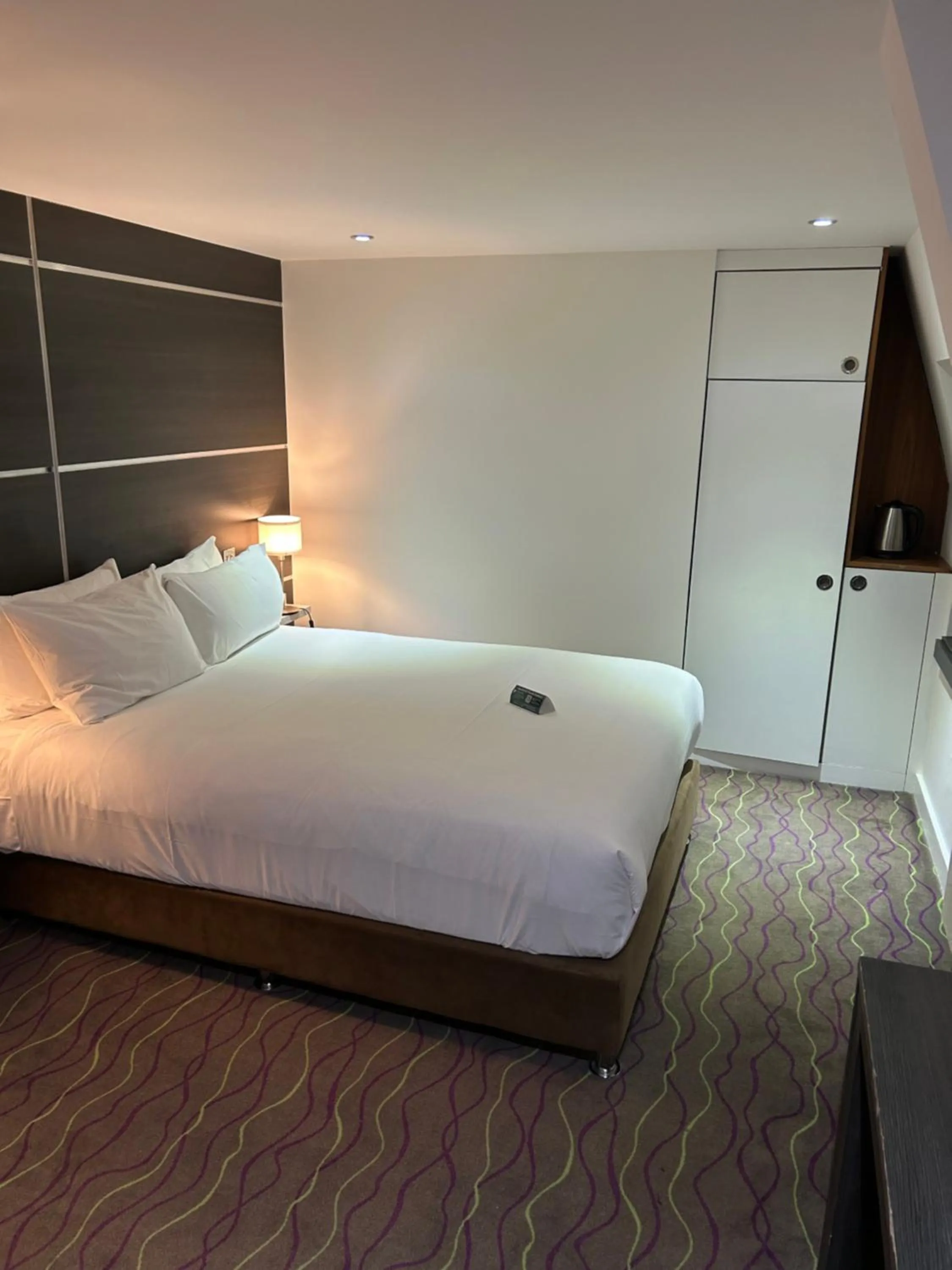 Bedroom, Bed in The Wesley Euston