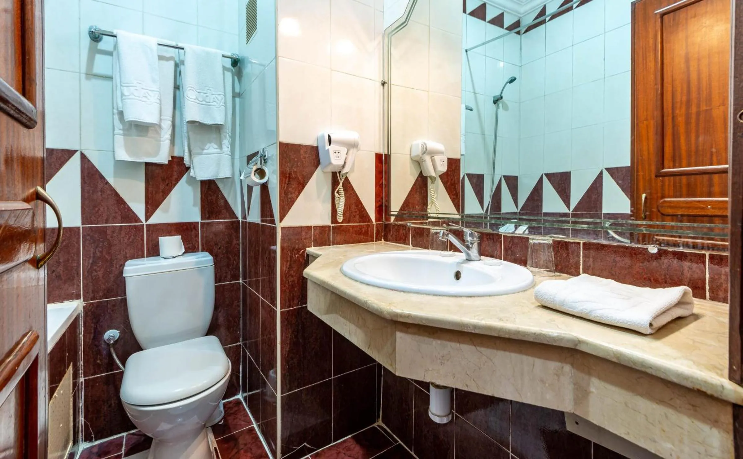 Shower in Hotel Oudaya & Spa