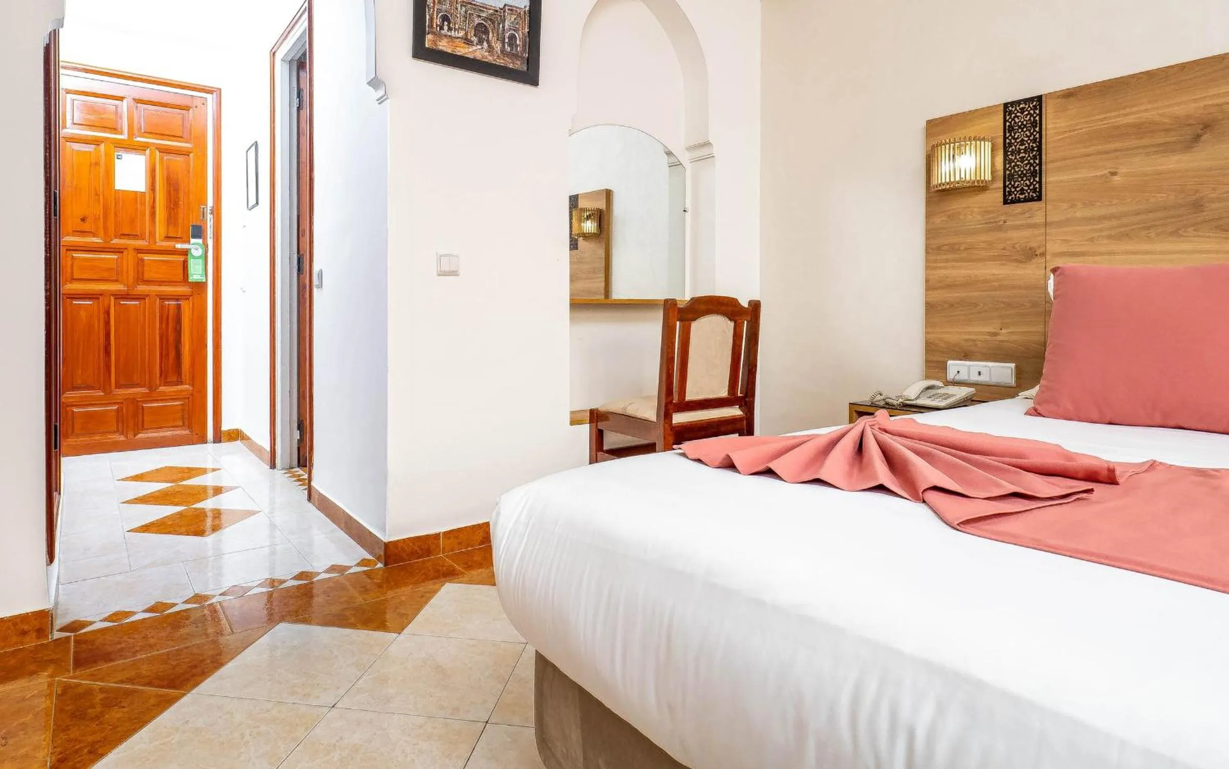 Bed in Hotel Oudaya & Spa