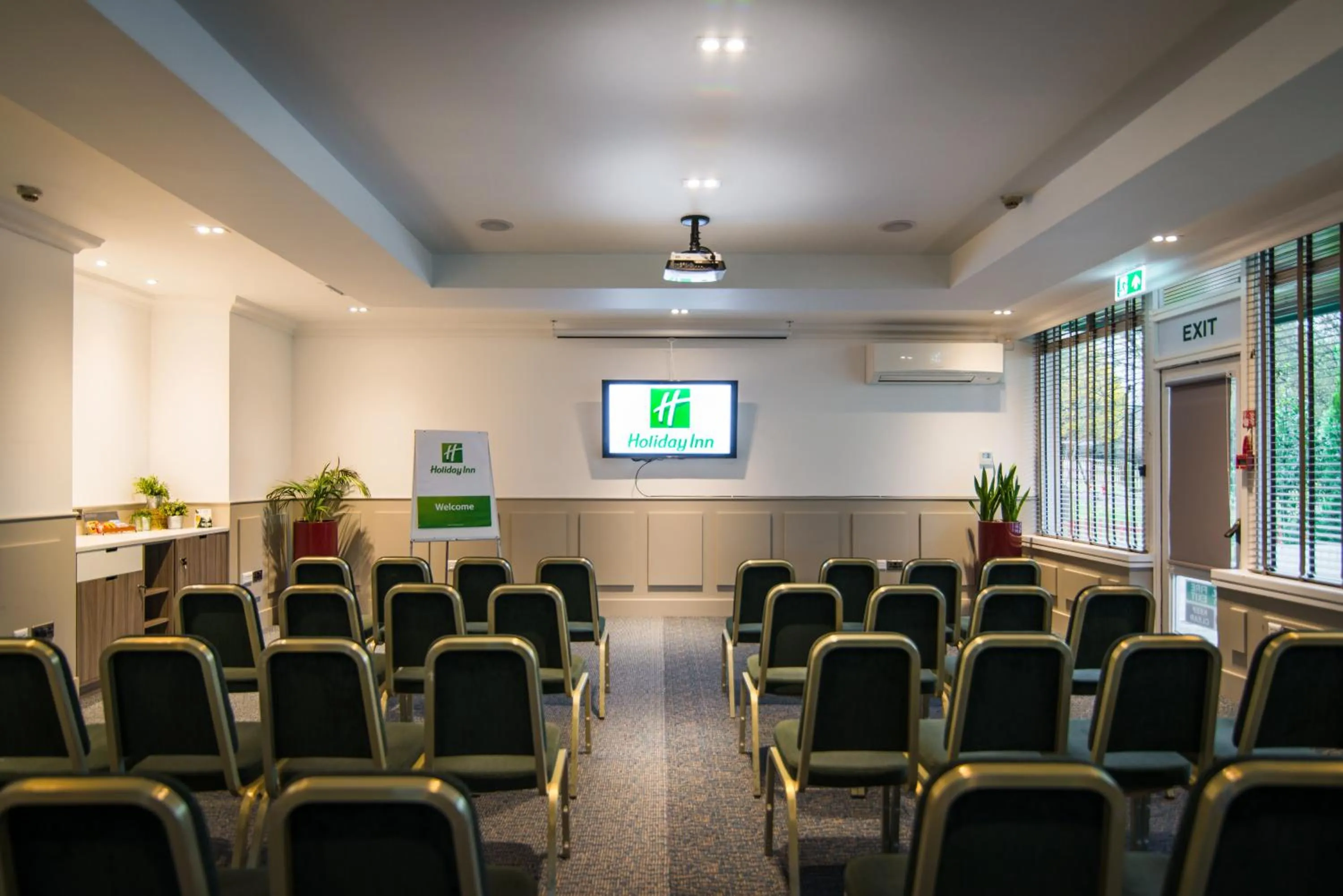 Meeting/conference room in Holiday Inn Stoke on Trent M6 Jct15 by IHG