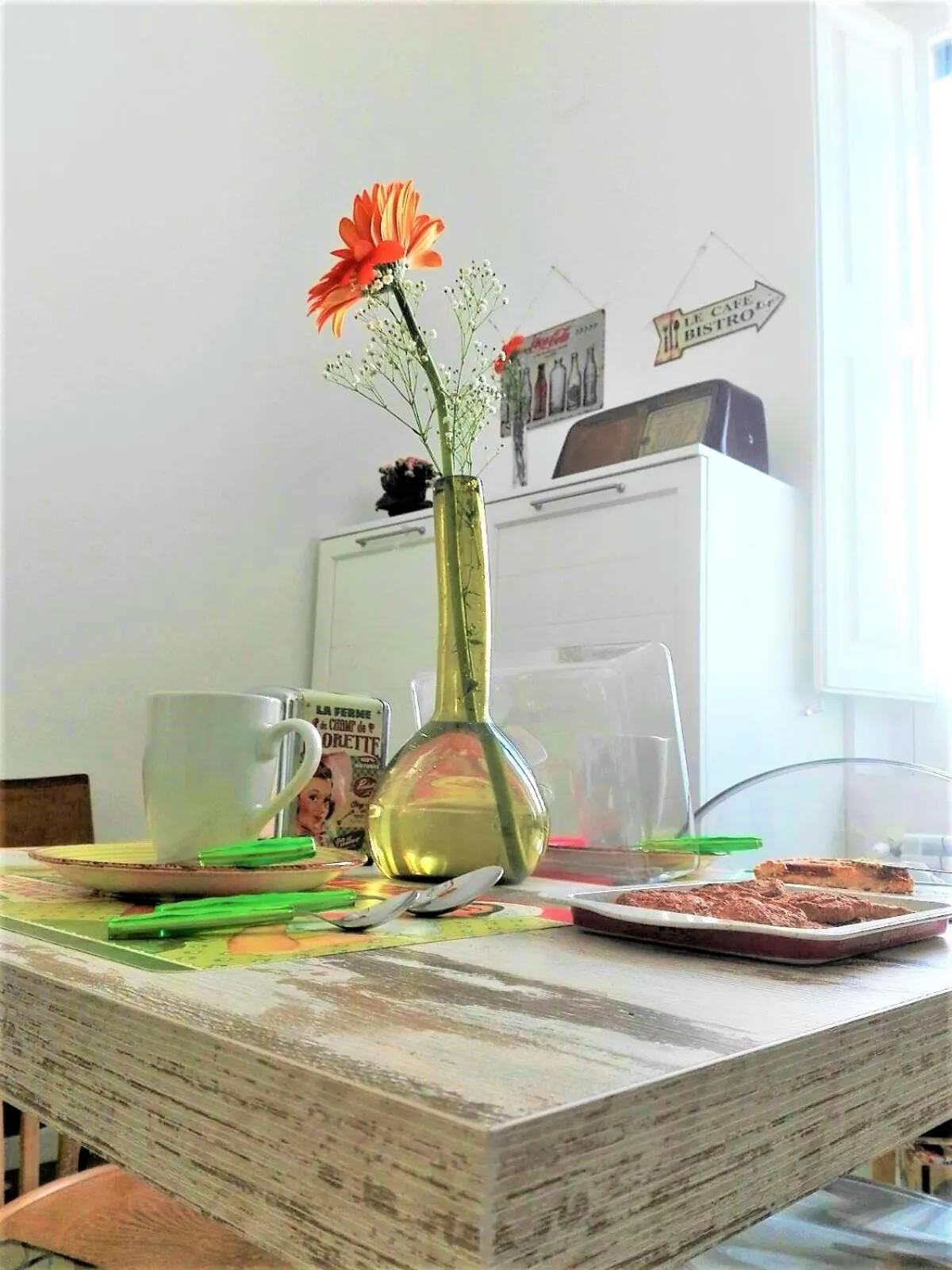 Italian breakfast in Déjà Vu