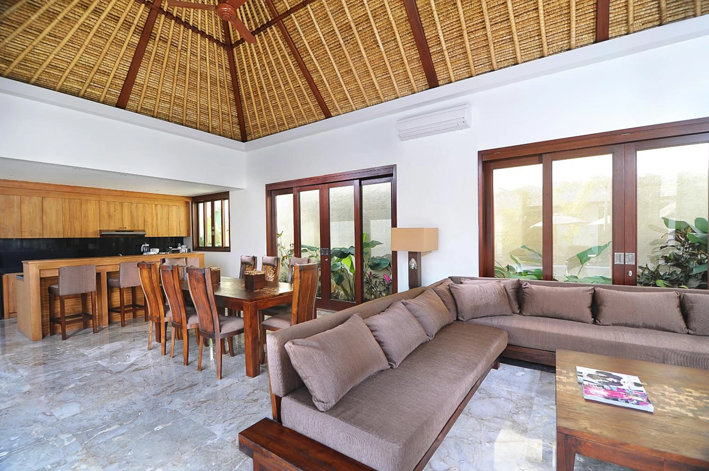 Living room in Mahagiri Villas & Spa Dreamland