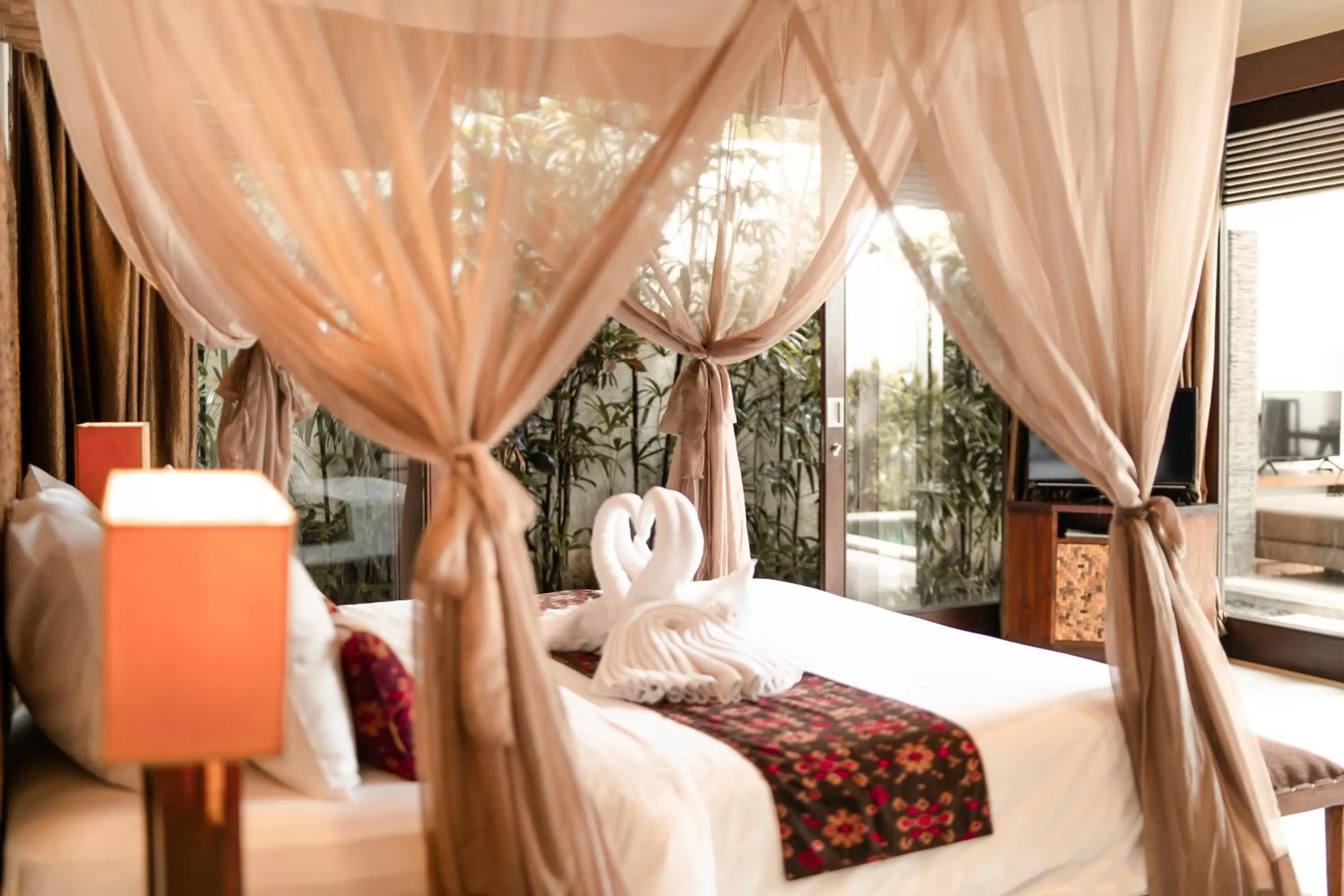 Bed in Mahagiri Villas & Spa Dreamland