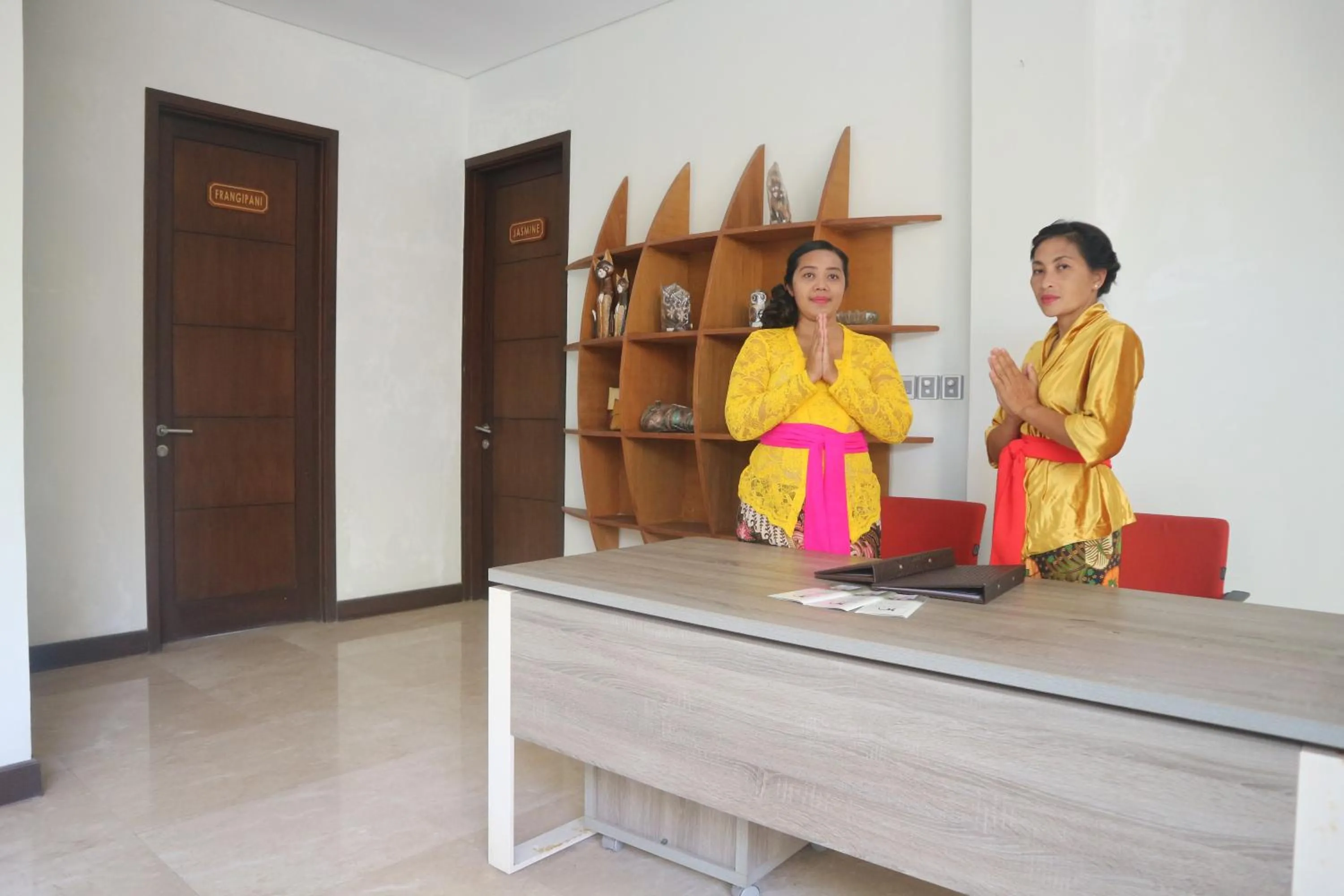 Staff in Mahagiri Villas & Spa Dreamland