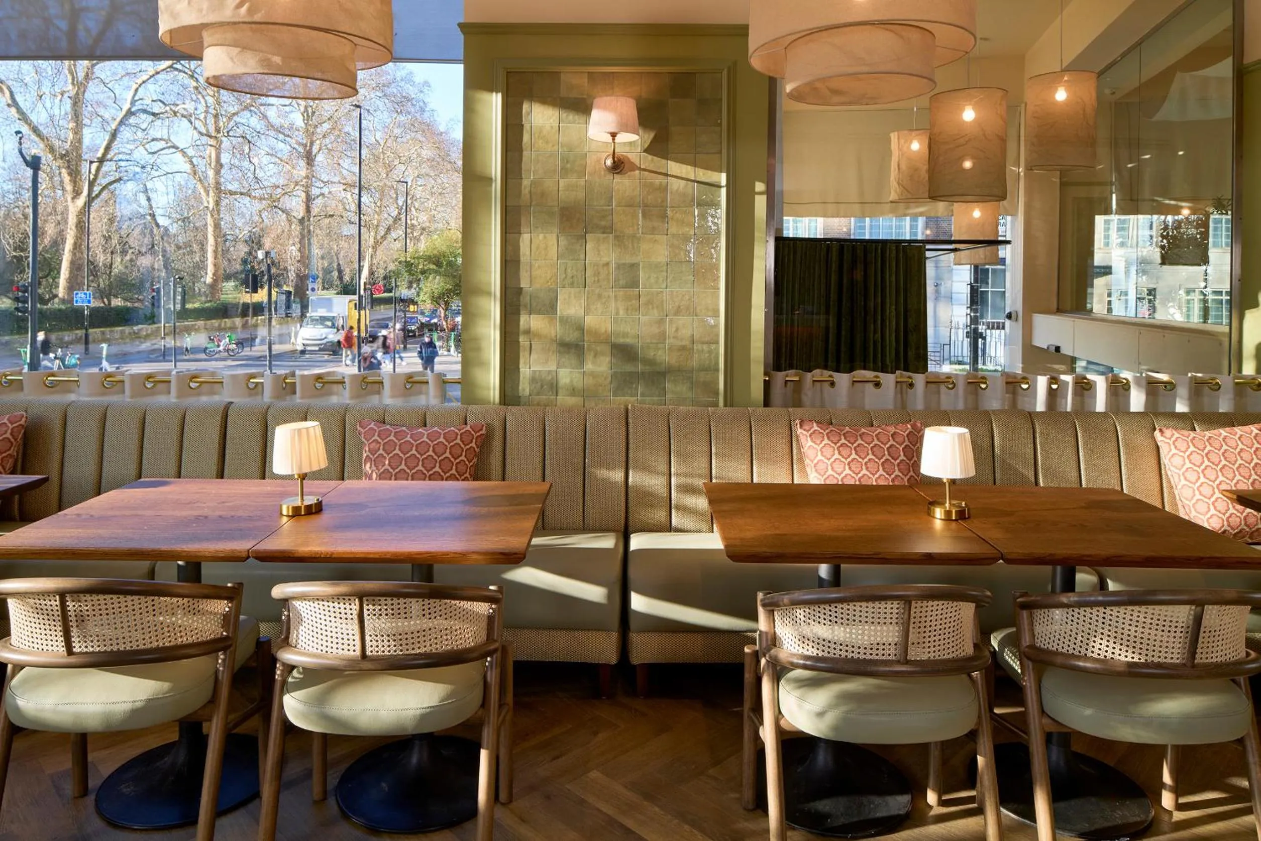 Restaurant/places to eat in Royal Lancaster London