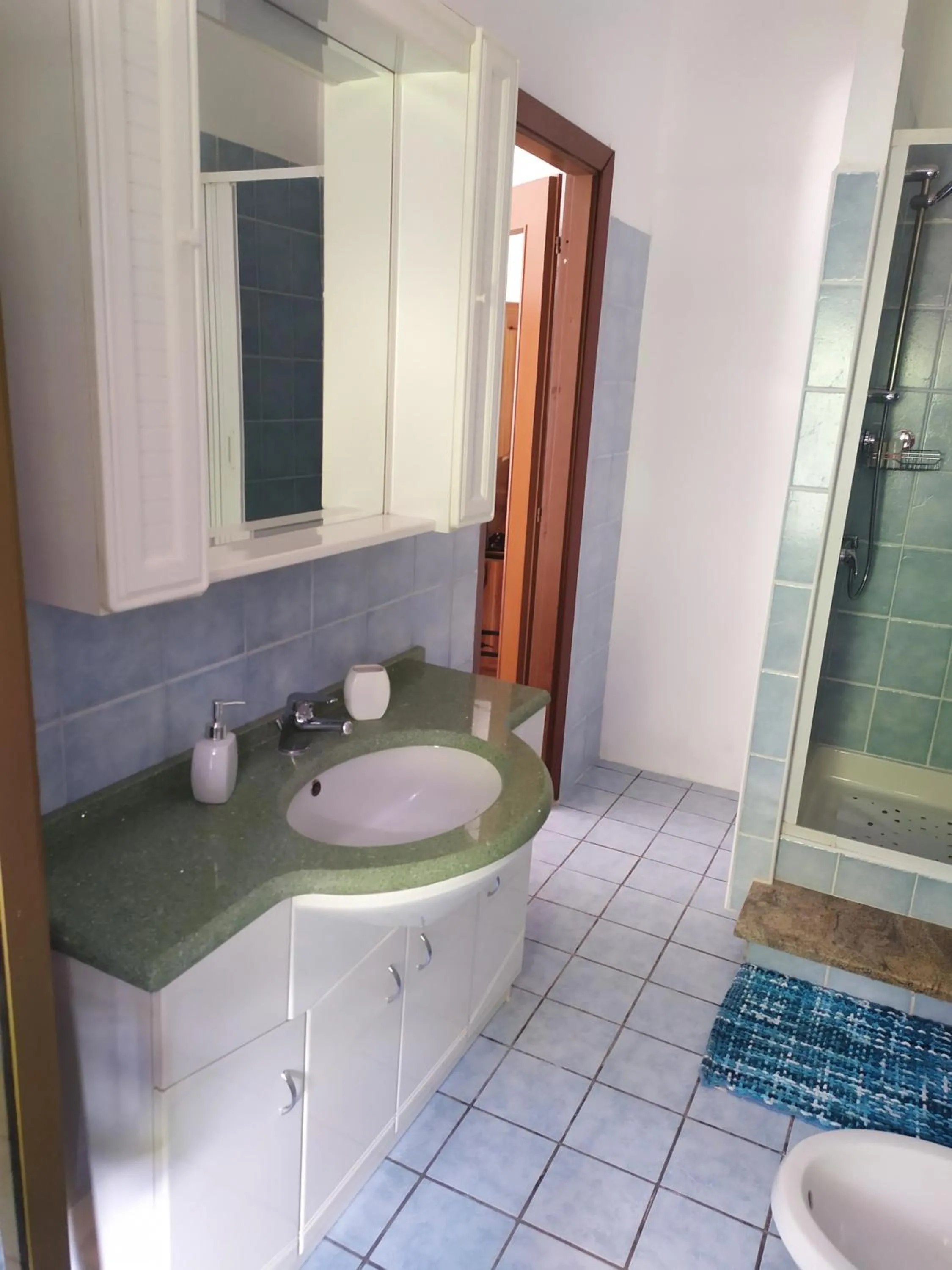 Bathroom in La Ghita