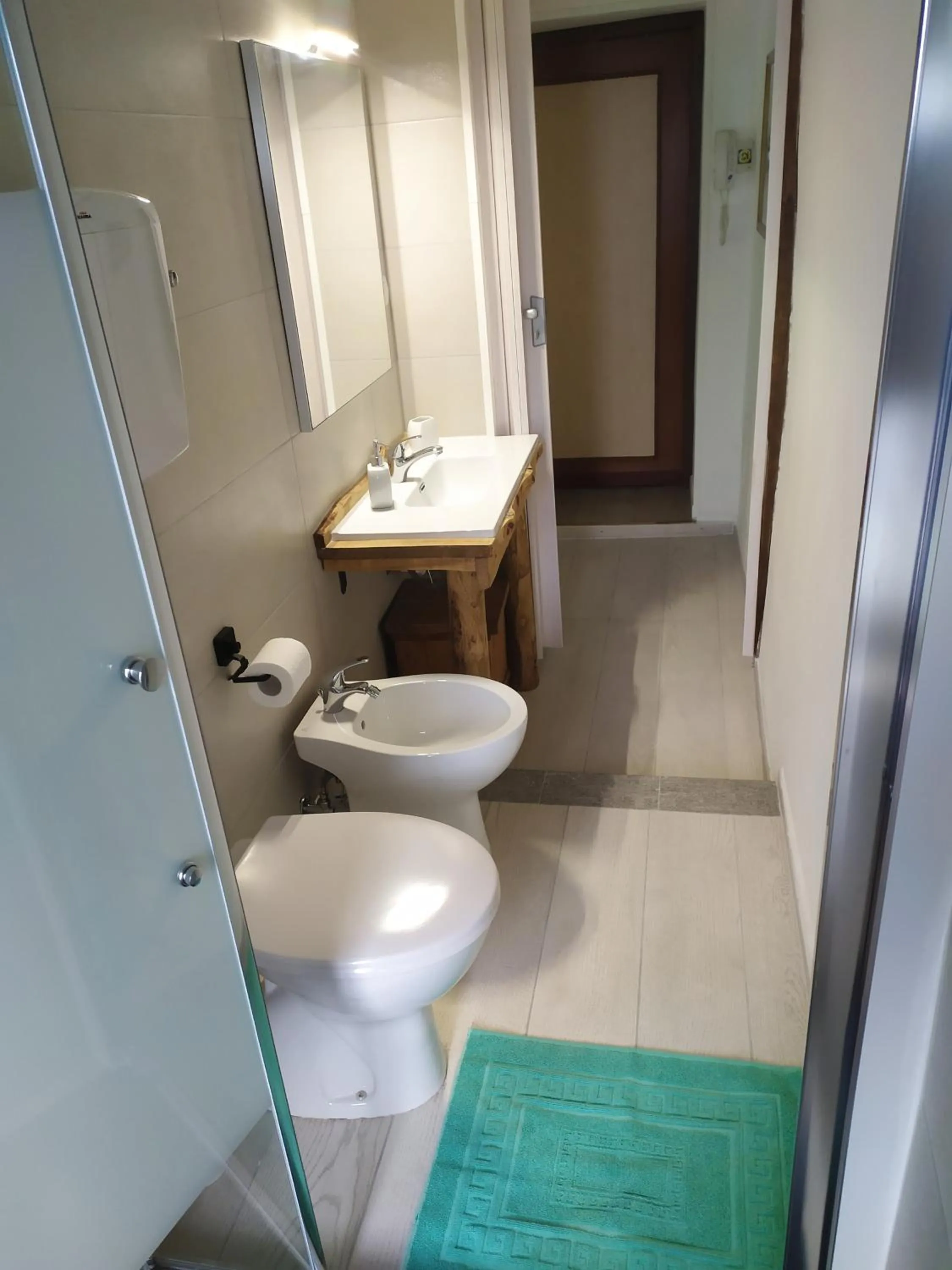 Bathroom in La Ghita