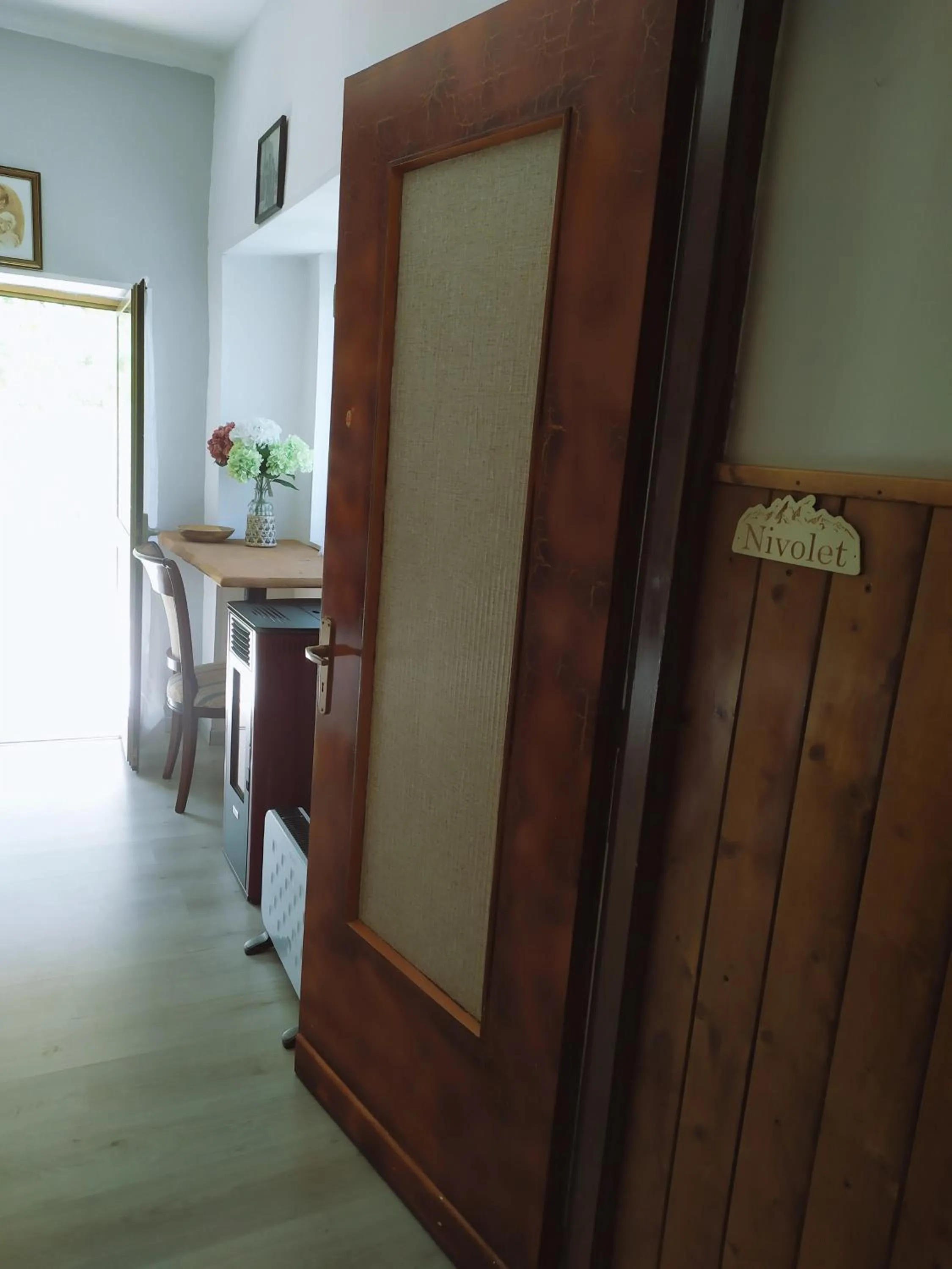 TV/Entertainment Center in La Ghita