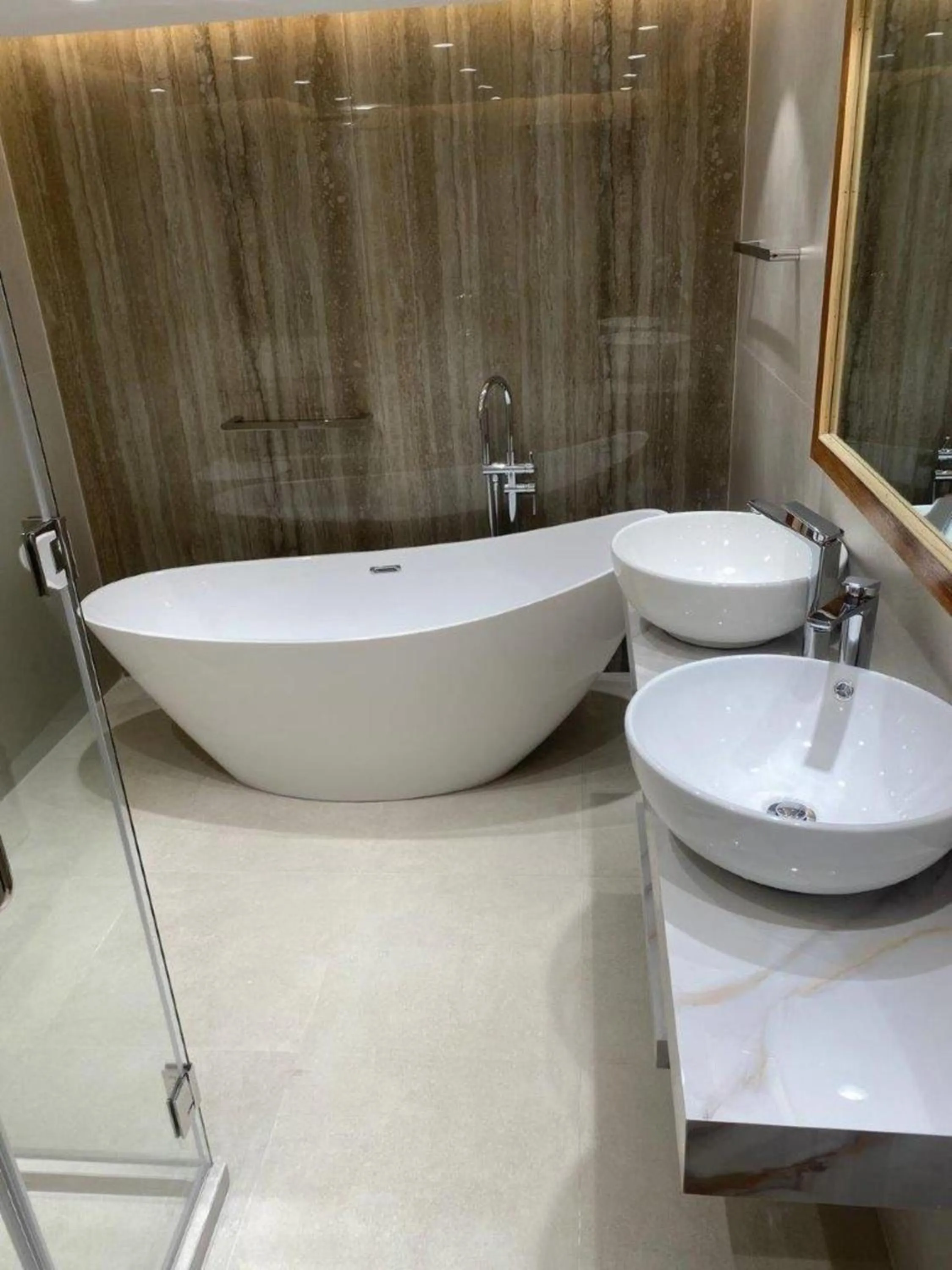 Shower in Coral Strand Smart Choice