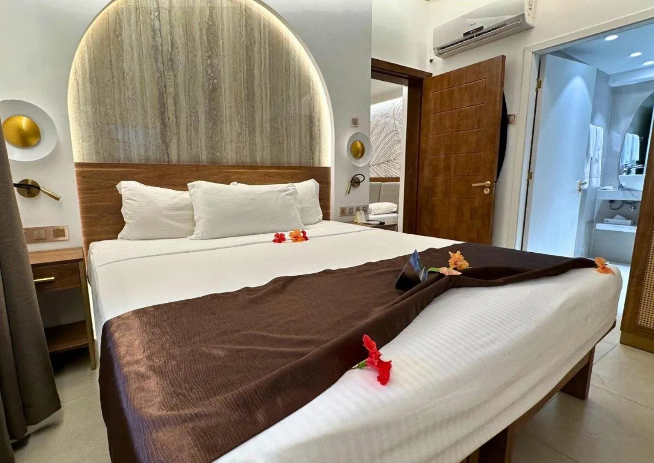 Bed in Coral Strand Smart Choice