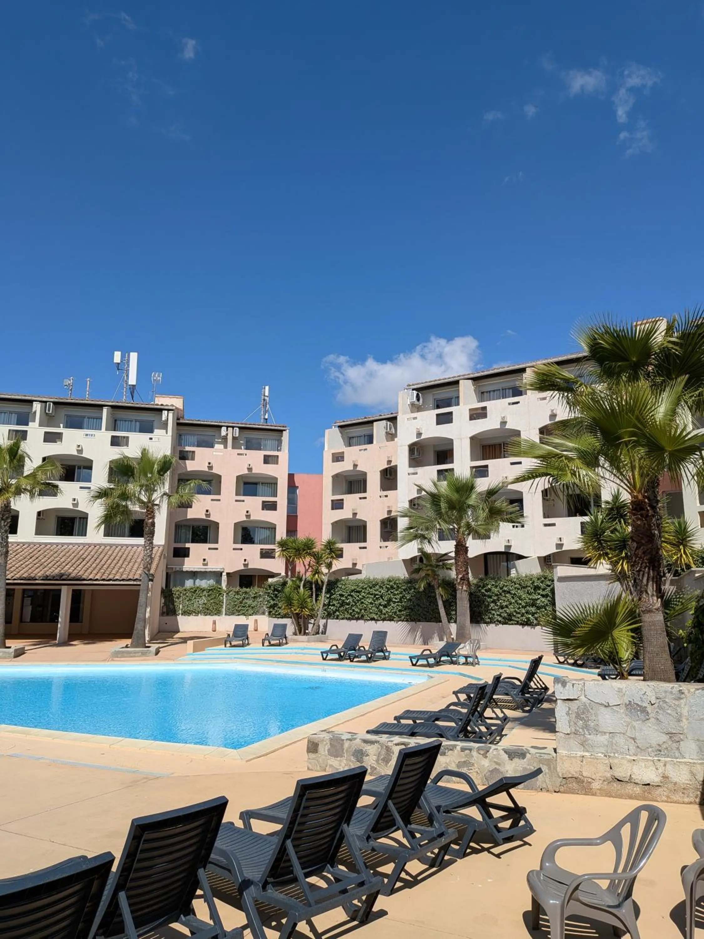 Swimming pool in Residence Agathea