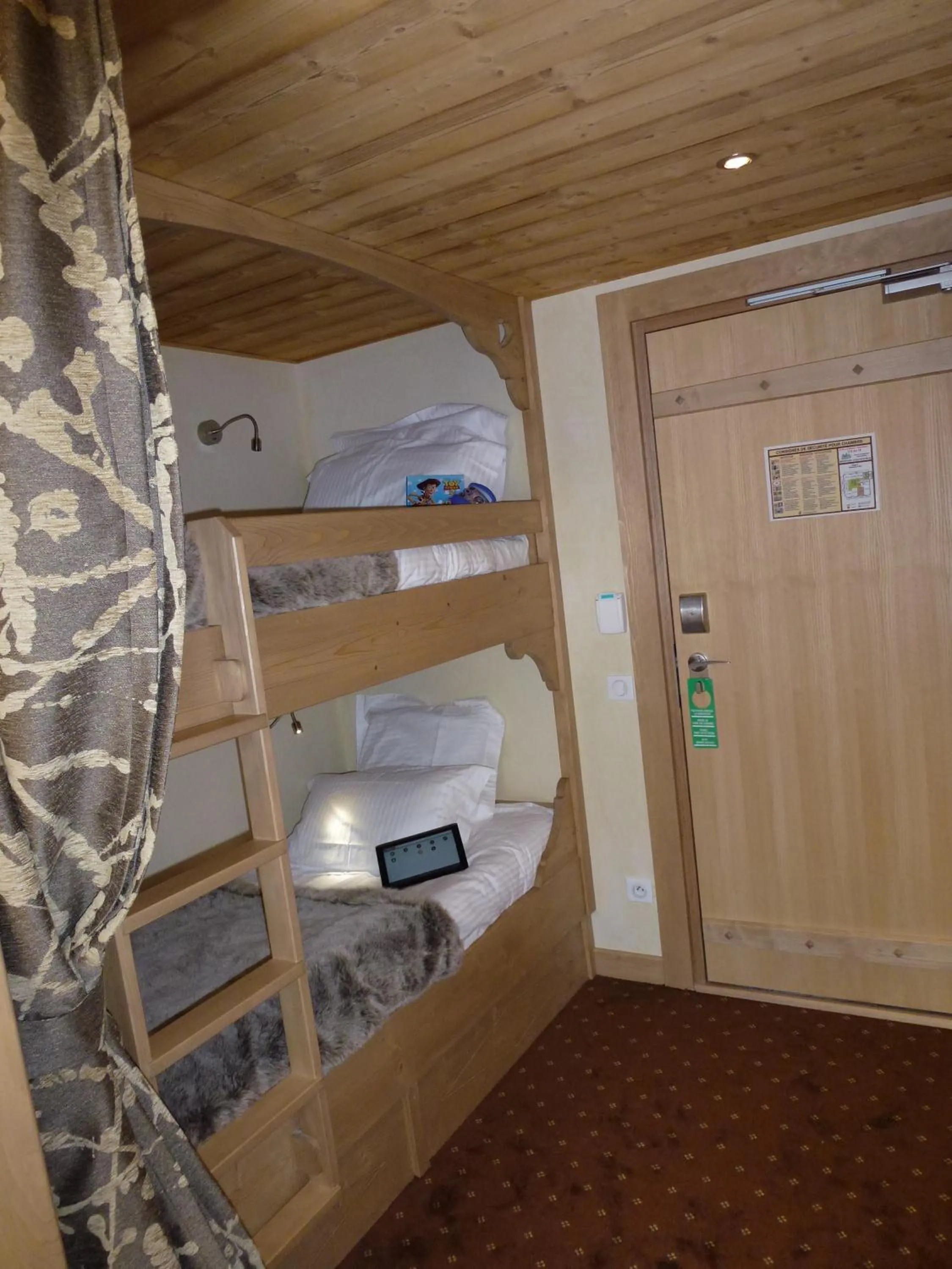 Bedroom in Hôtel Restaurant "Les Sapins" Wellness & Gourmet