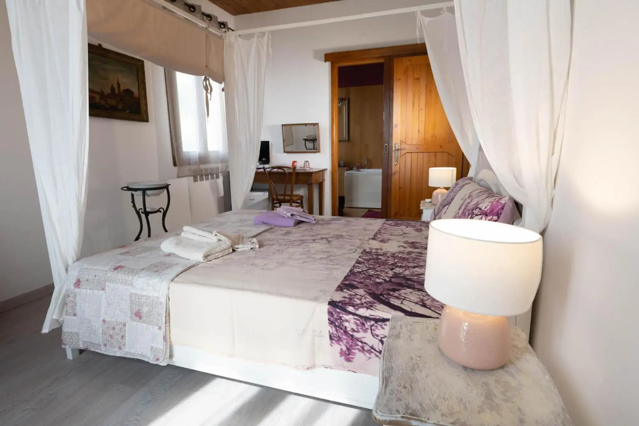 Junior Suite with Balcony - single occupancy in Pizzicalaluna Agriturismo Olistico sulle Colline di Pianoro Junior Suite with Balcony - single occupancy in Pizzicalaluna Agriturismo Olistico sulle Colline di Pianoro