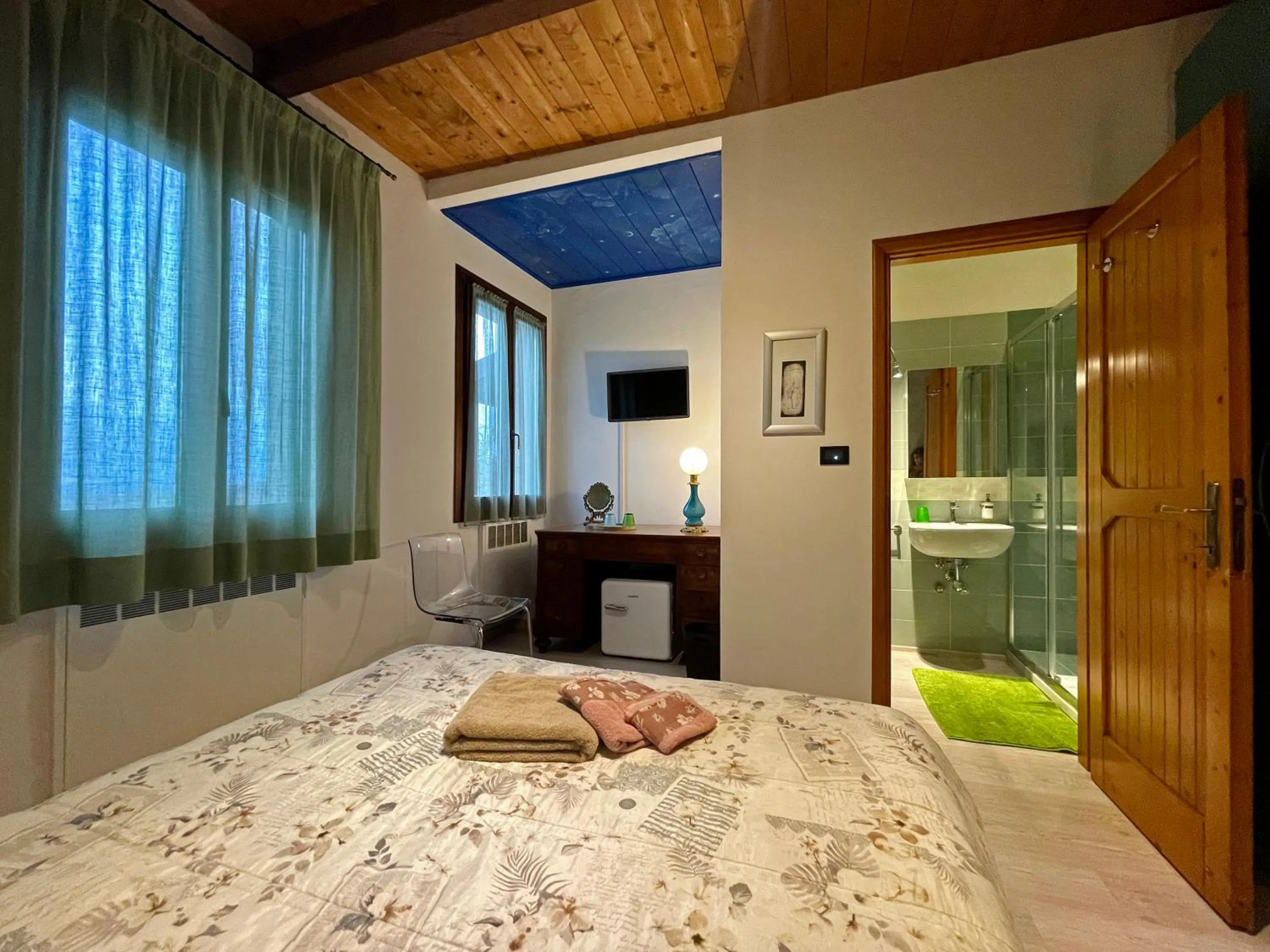 Deluxe Double Room - single occupancy in Pizzicalaluna Agriturismo Olistico sulle Colline di Pianoro