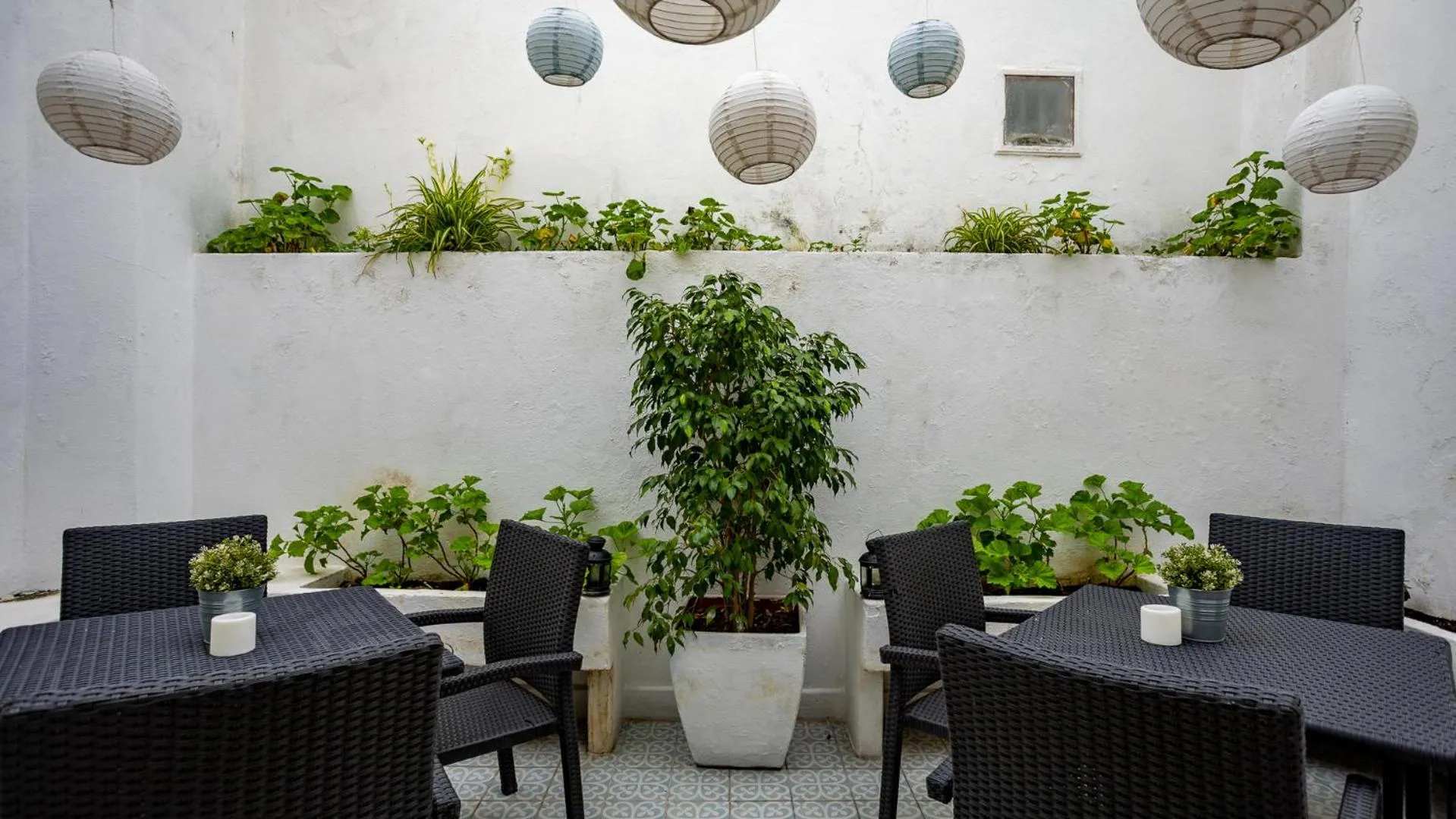 Patio in Hostel Casa d'Alagoa