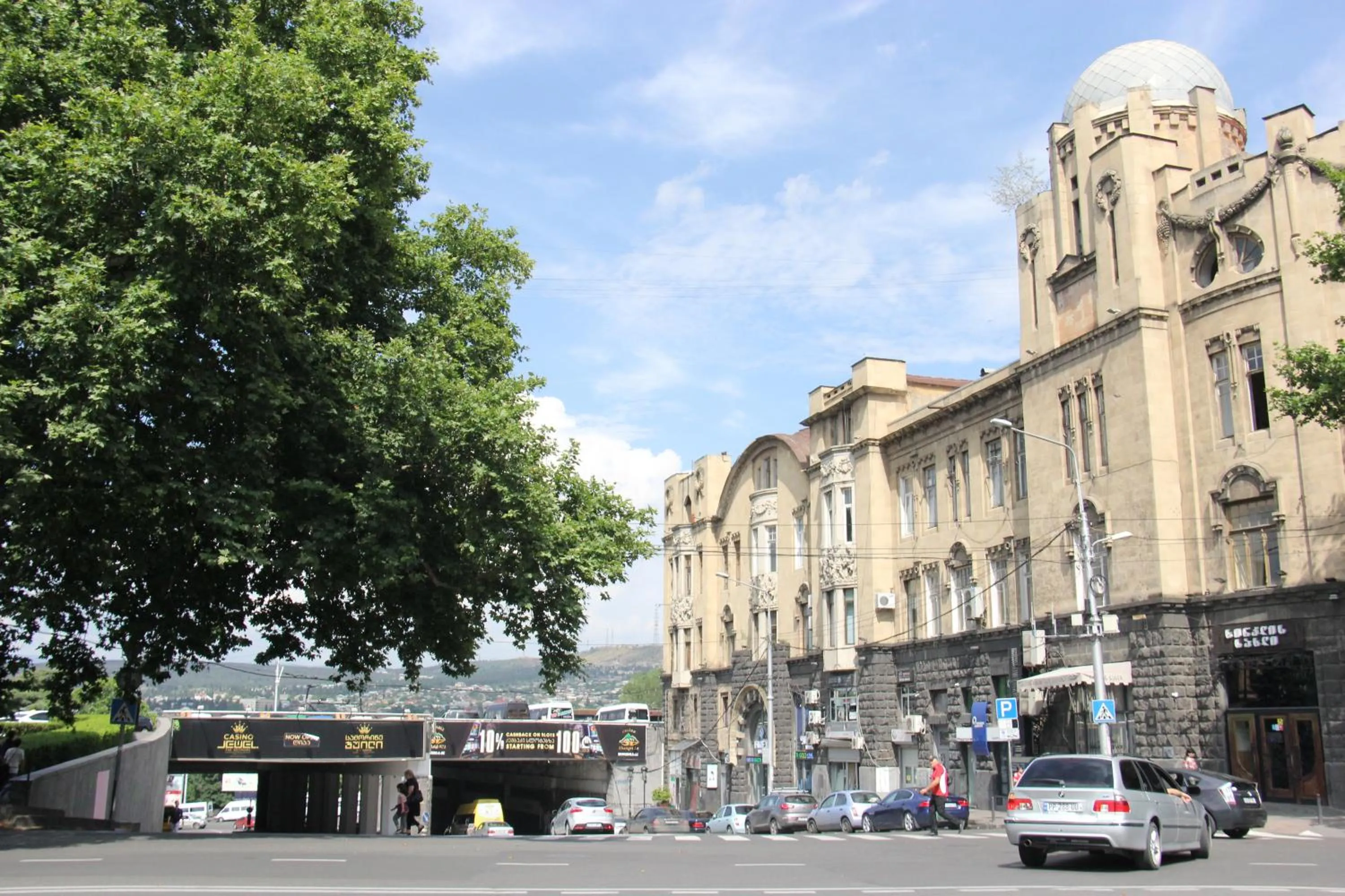 Property building in Home25