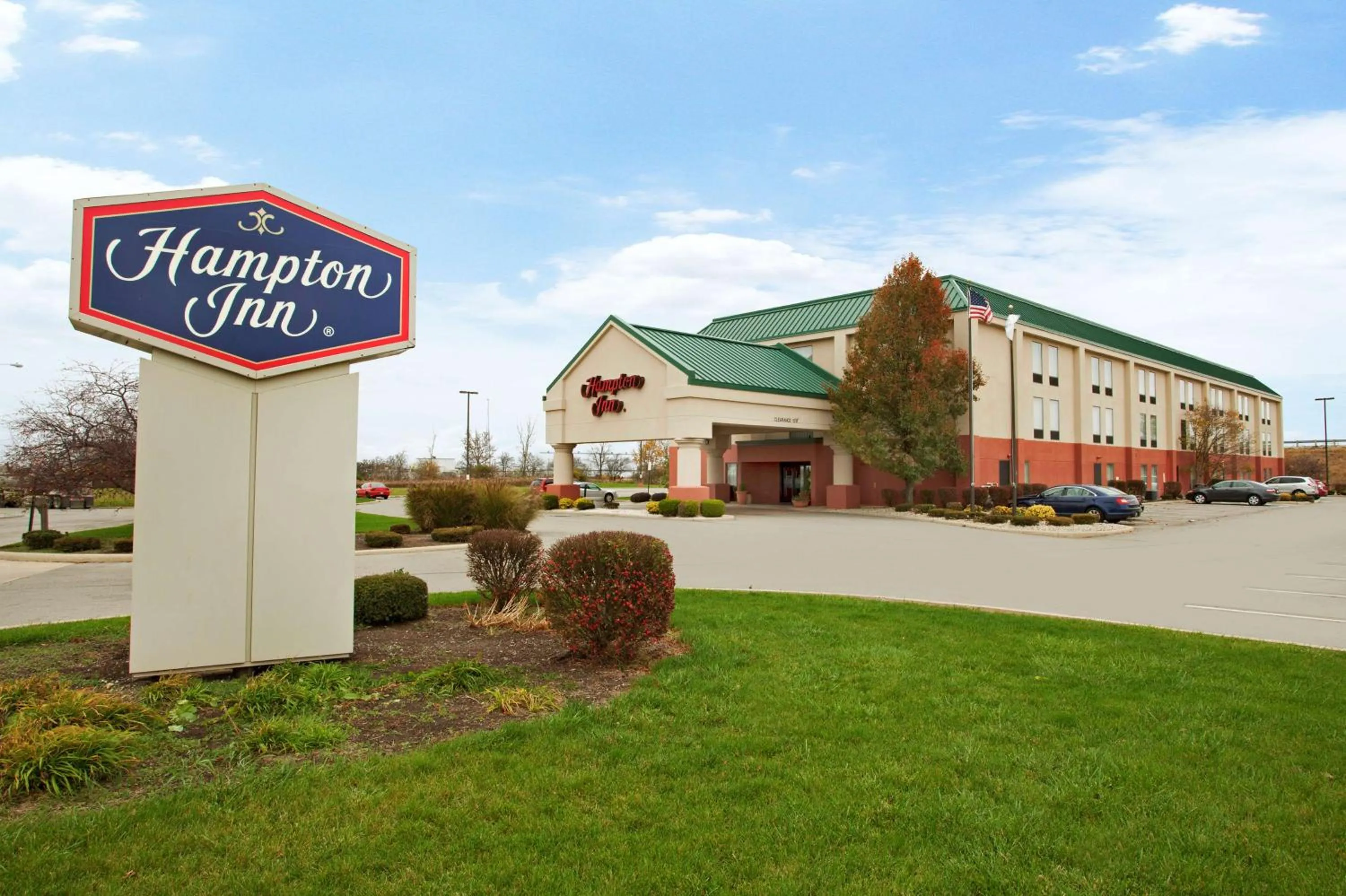 Property building in Hampton Inn Sidney