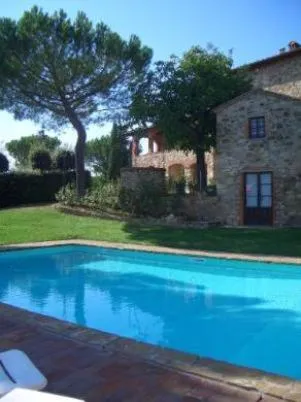 Facade/entrance in Borgo Nuovo San Martino