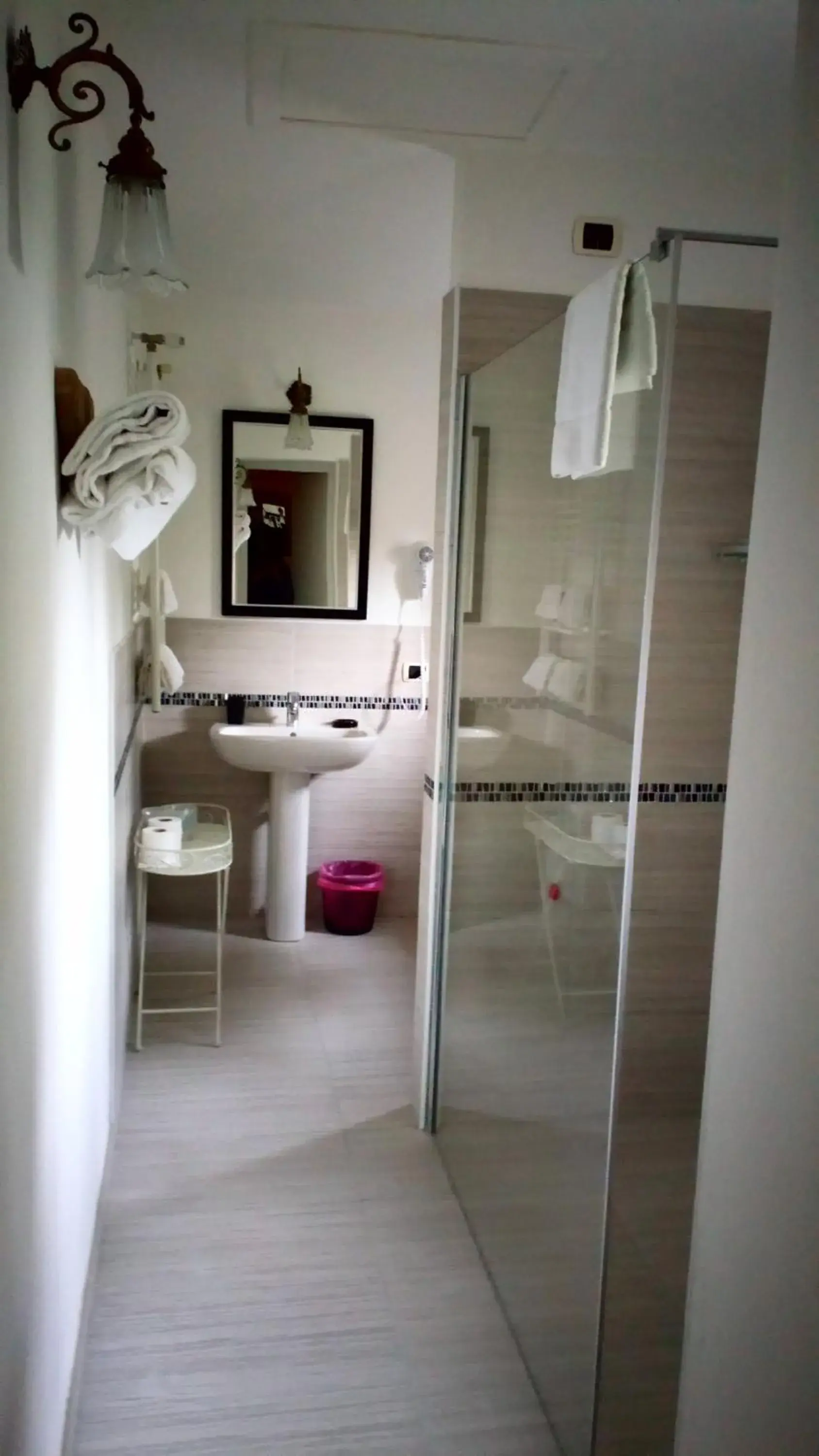 Double Room in La Rocchetta Double Room in La Rocchetta