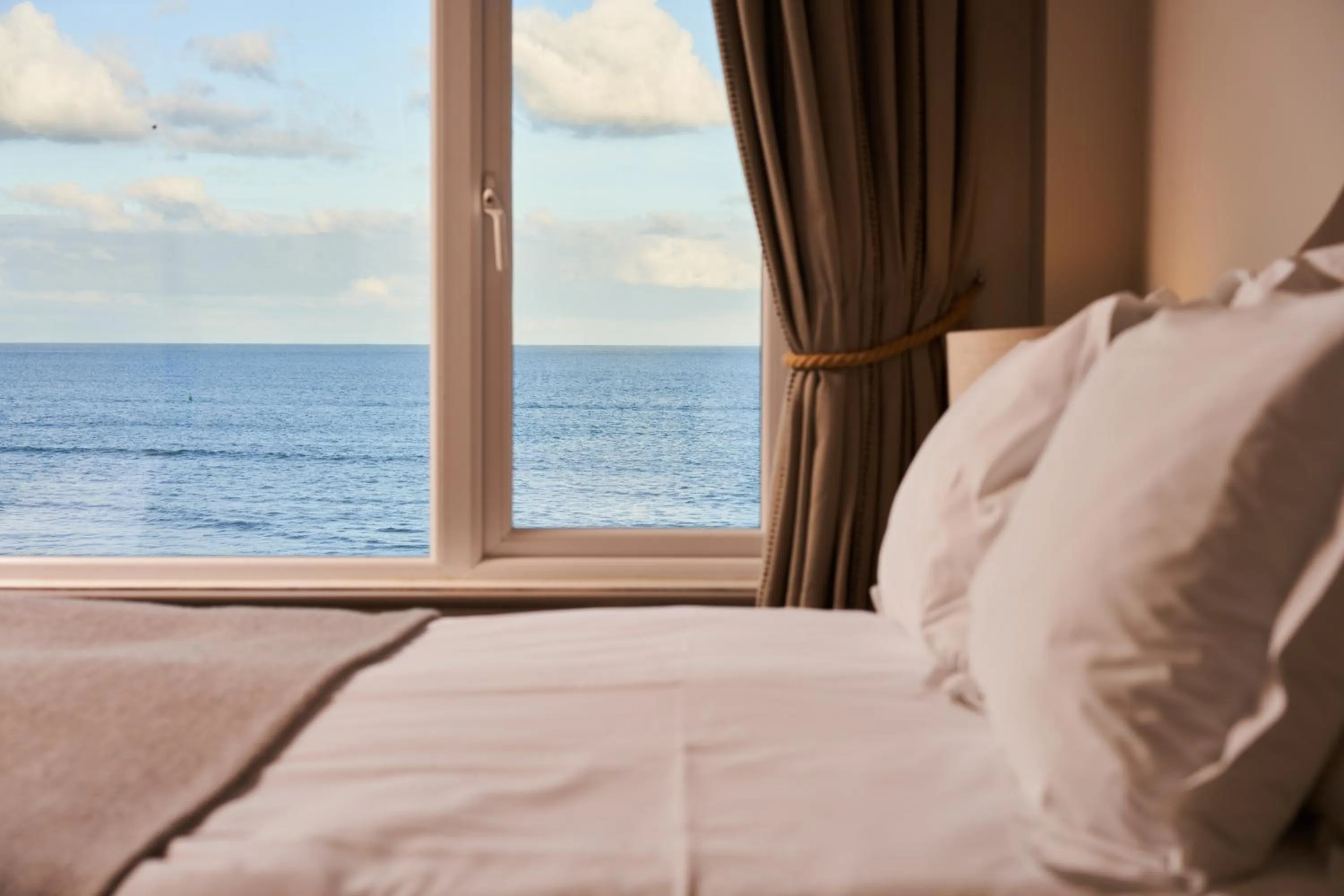 Bedroom, Bed in Pedn Olva