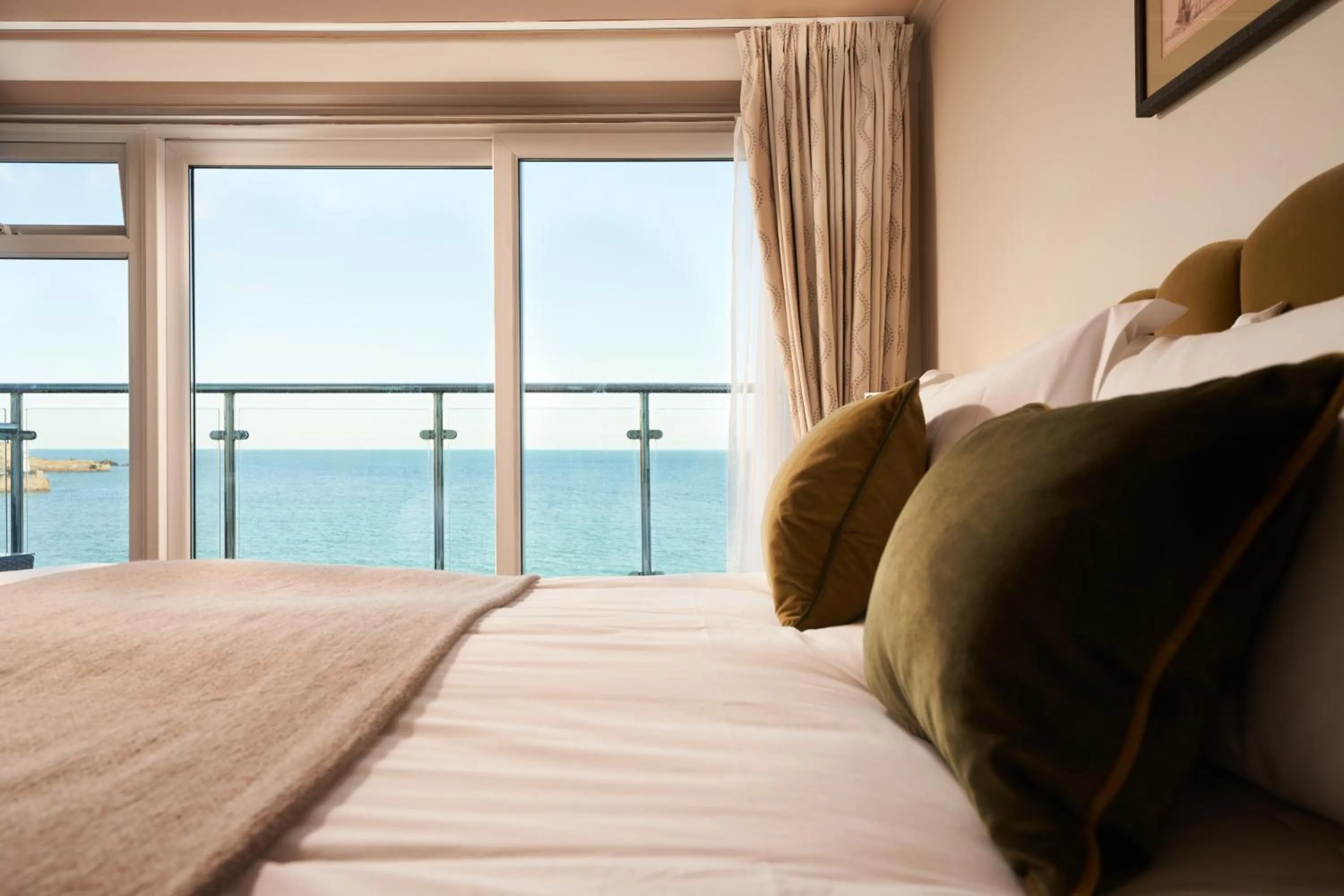 Bedroom, Bed in Pedn Olva