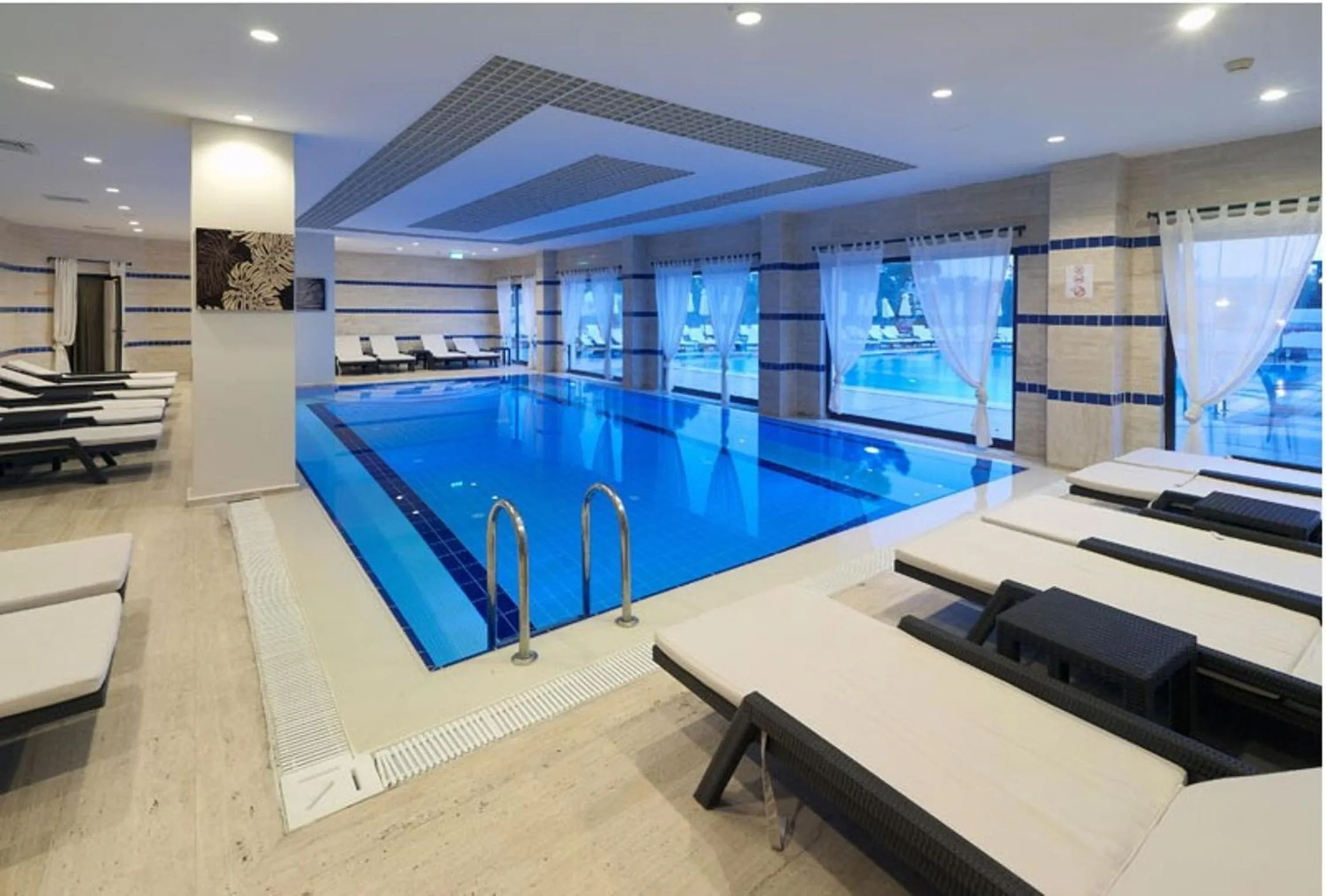 Swimming pool in Bodrum Park Resort